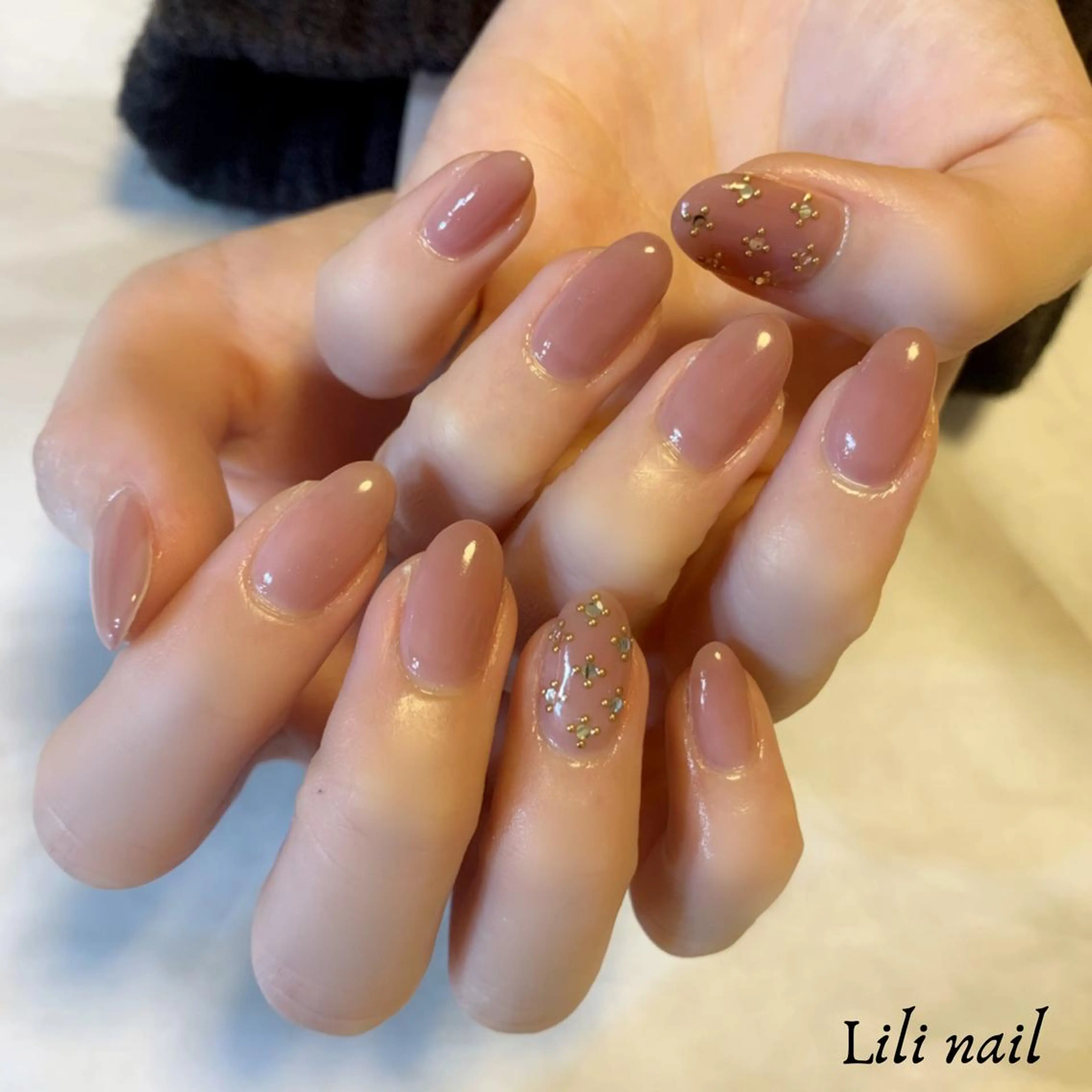 ネイル オフィスネイル Lili beauty salon所属・Lilibeauty salonのネイルデザイン