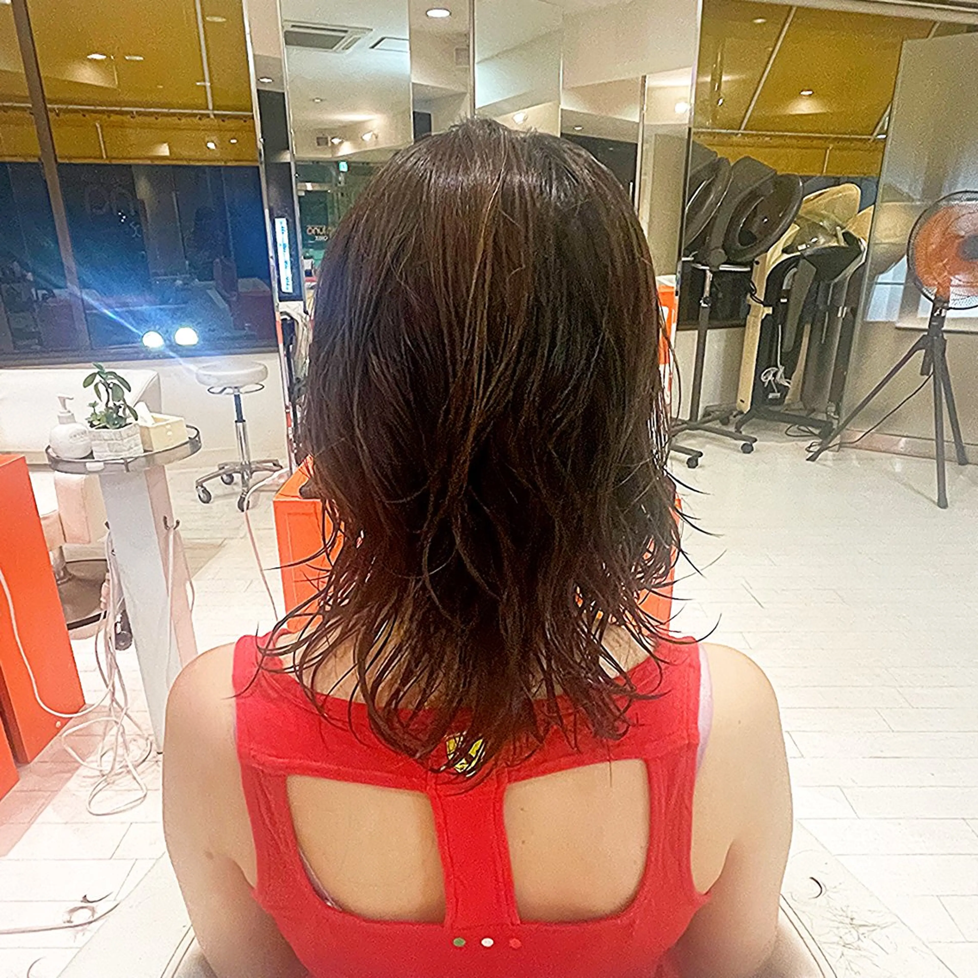 ミディアム ミディアムパーマ 前さこ 結衣のヘアスタイル