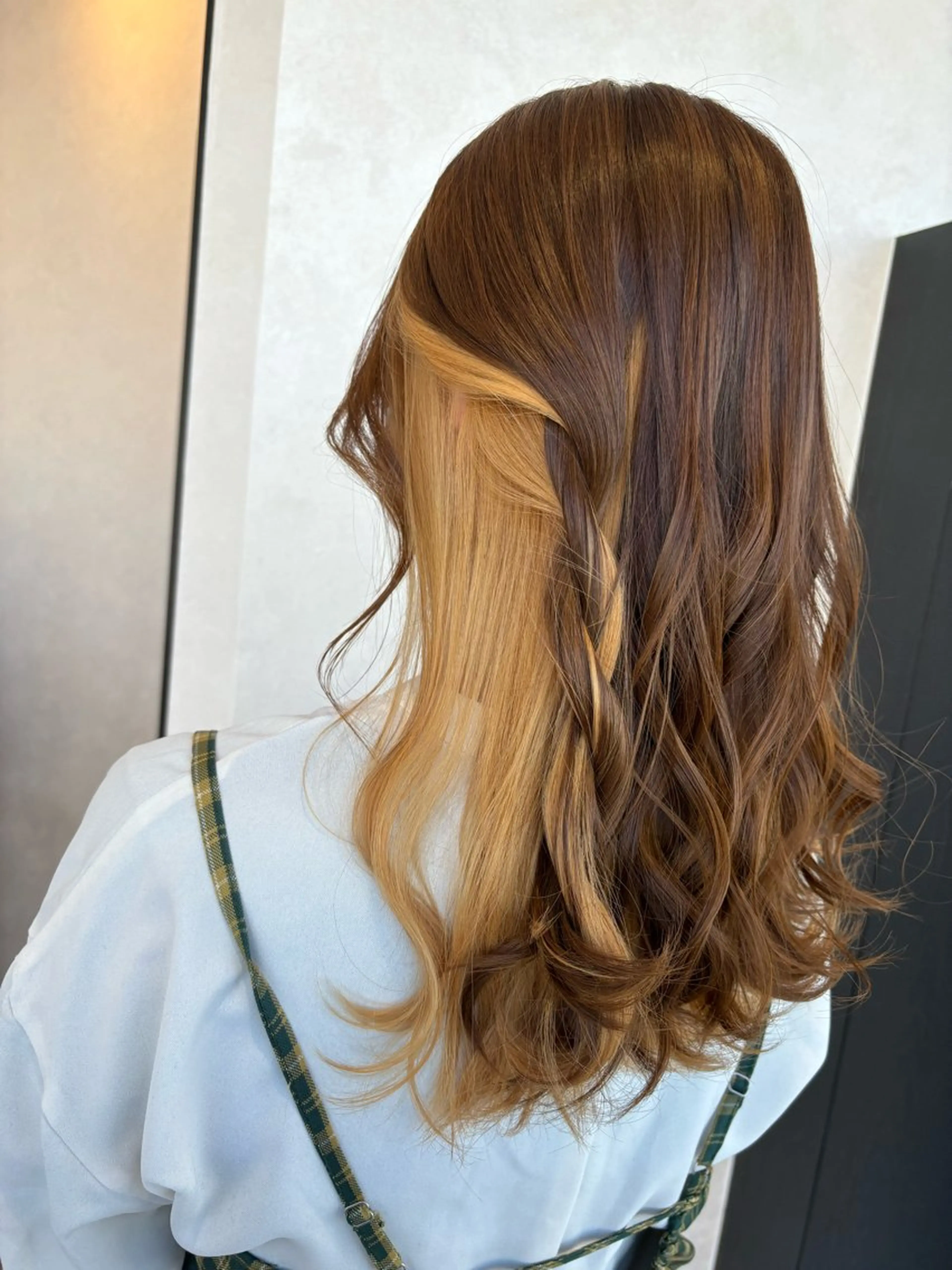 ロング カラー 石坂 瀬音のヘアスタイル