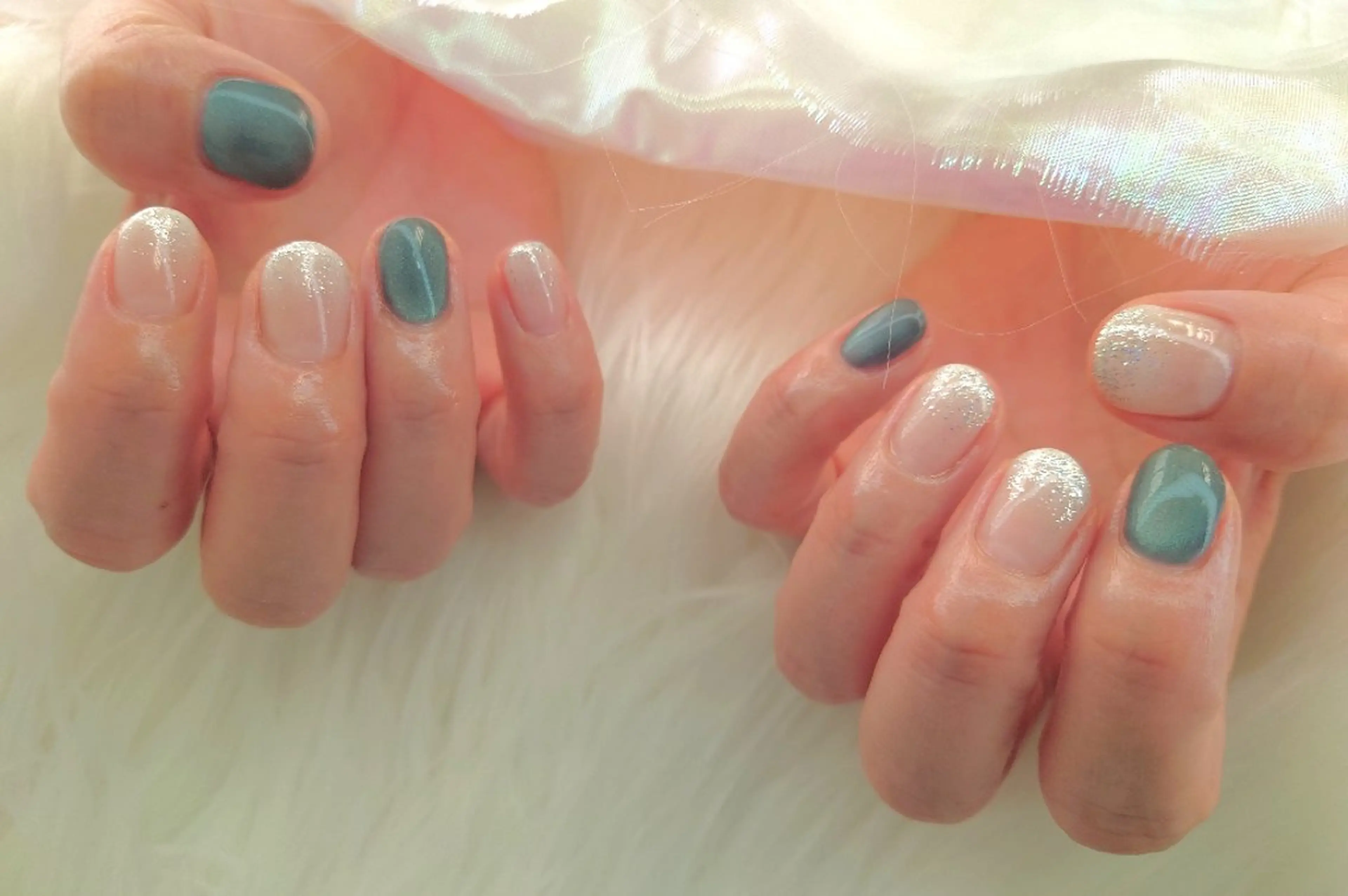 ネイル White  Se7enのネイルデザイン