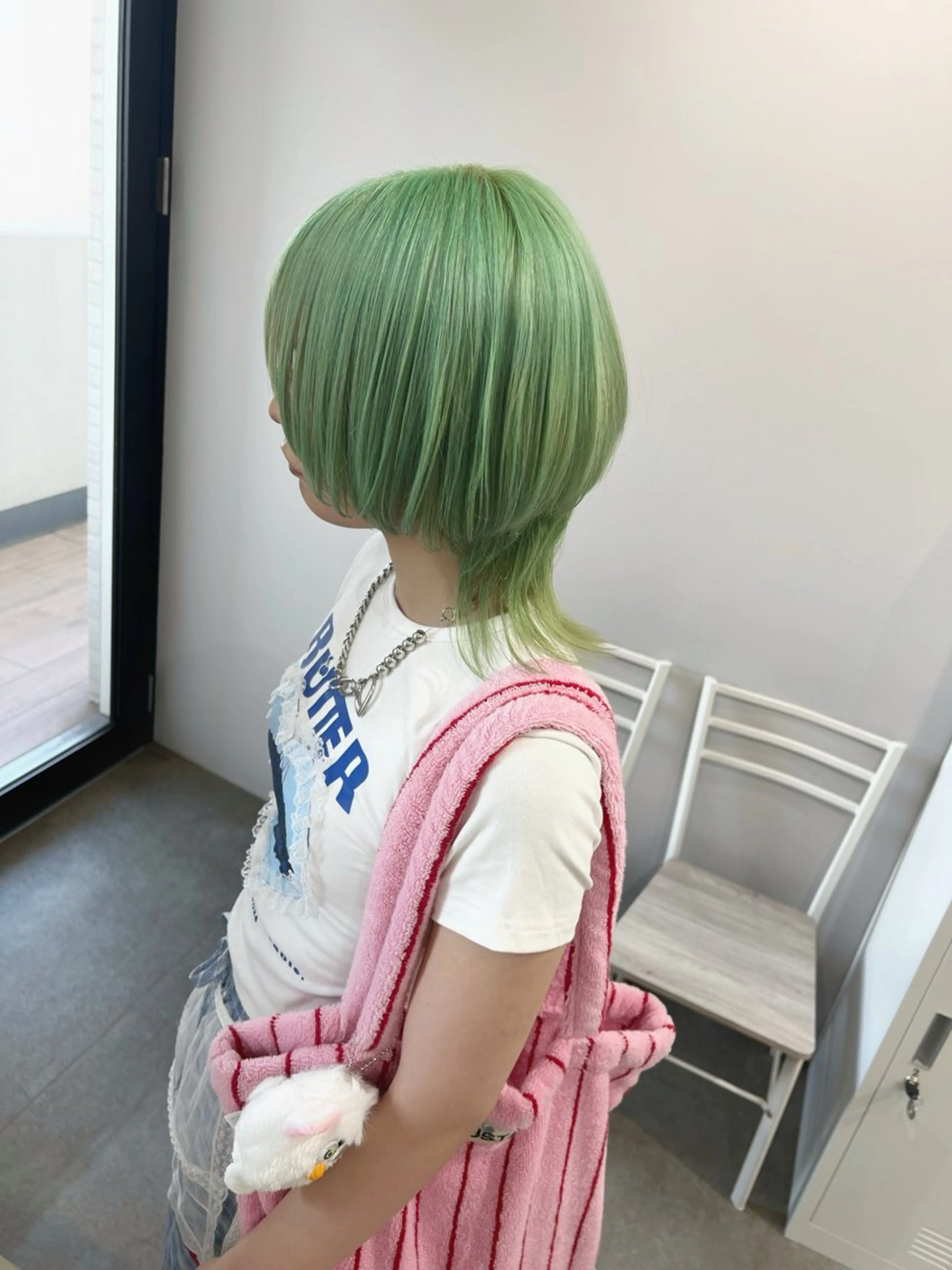 ミディアム カラー ベージュカラー ブリーチ ブロンド ダブルカラー シルバー カット ヘアカラー トリートメント ブリーチ/髪質改善/ レイヤー/YUTO‎のヘアスタイル