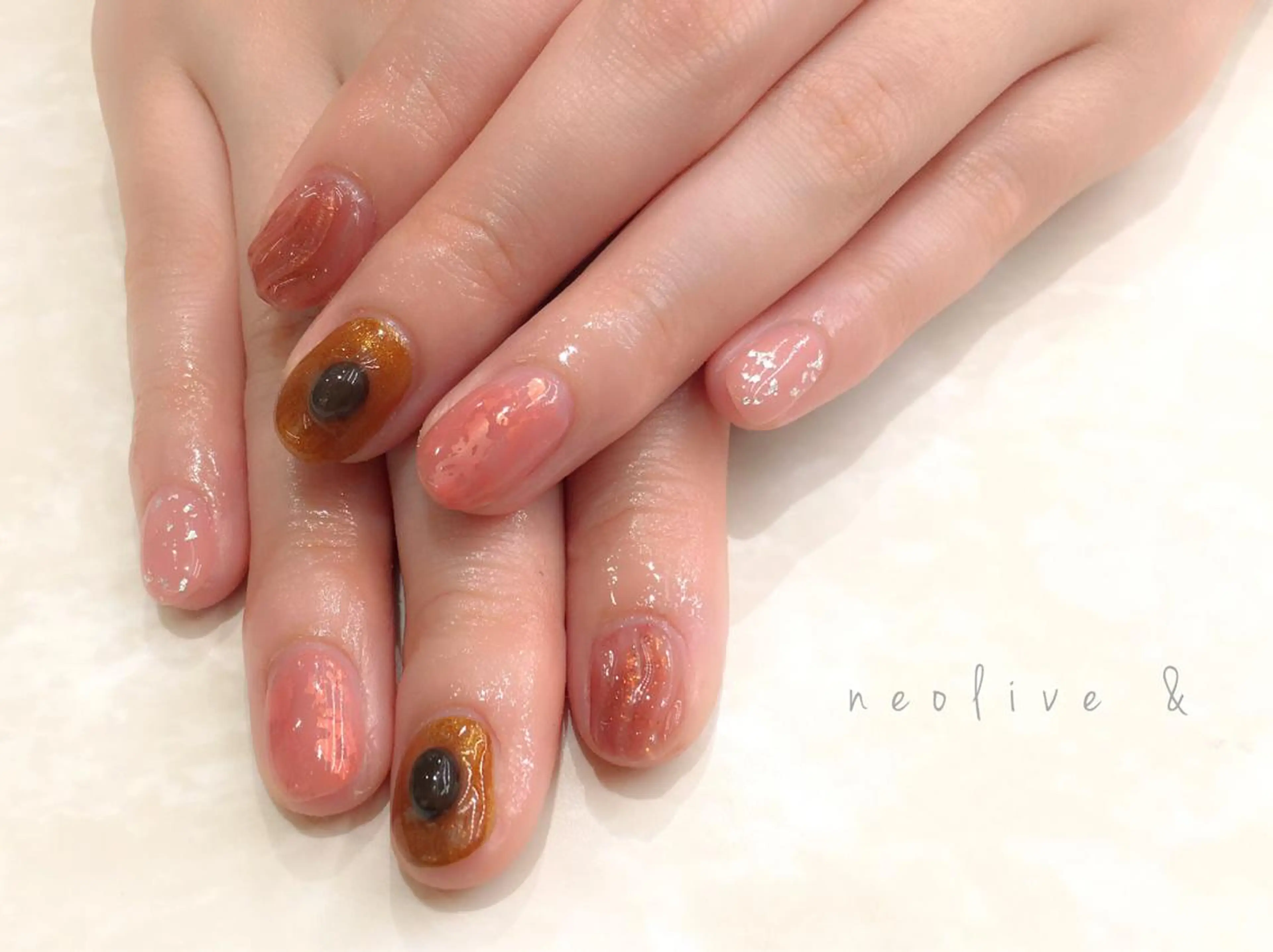 ネイル マツエク・マツパ カラーマツエク ブラウン ニュアンスネイル Yuriko Omi パラジェル/渋谷のネイルデザイン