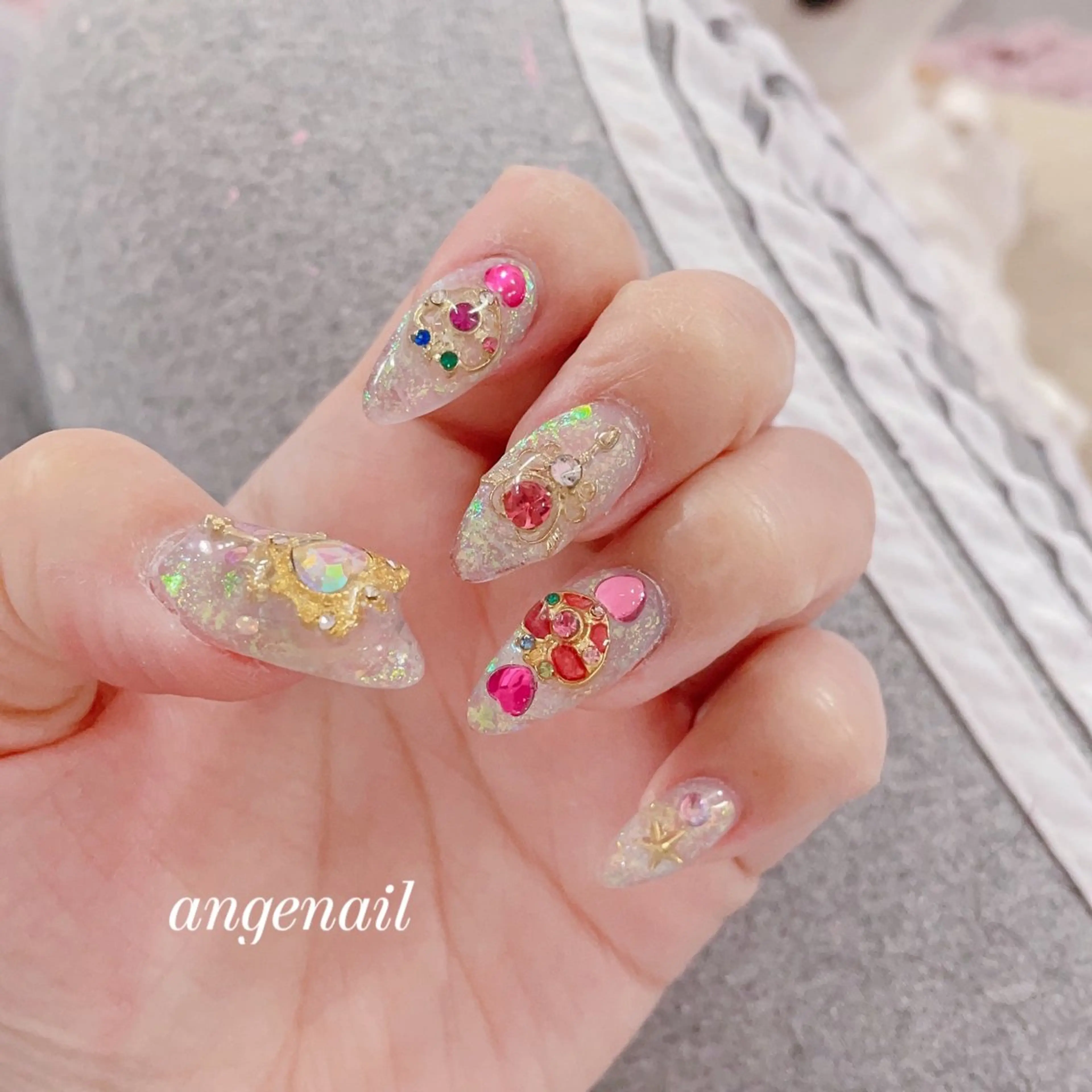 ネイル ハンドネイル オーナーネイリスト MAKIのネイルデザイン