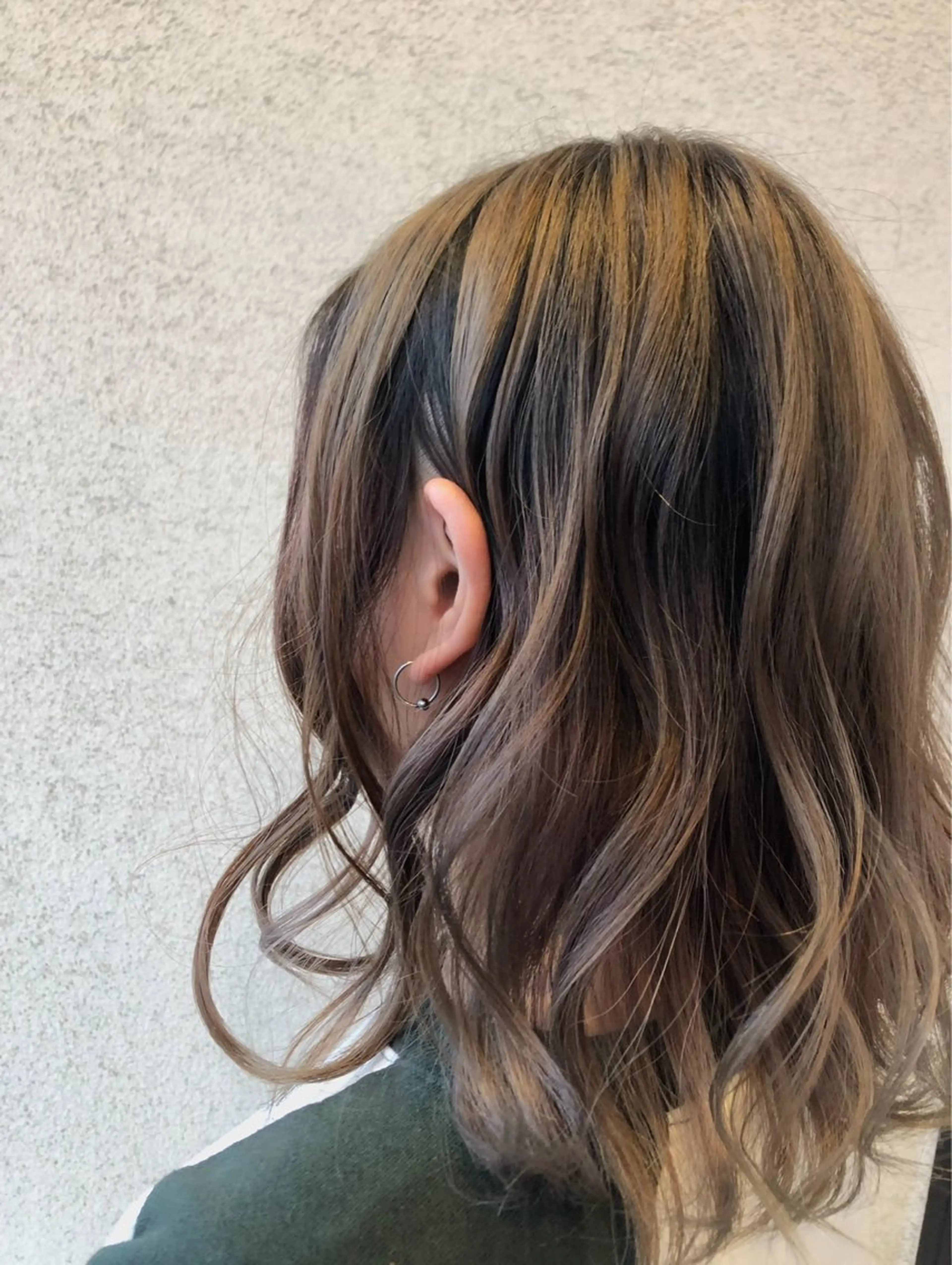 ミディアム カラー グラデーションカラー ヘアカラー LIF by mirrortalk所属・榎並茉美【えなみまみ 】託児･駐車場ありのヘアスタイル