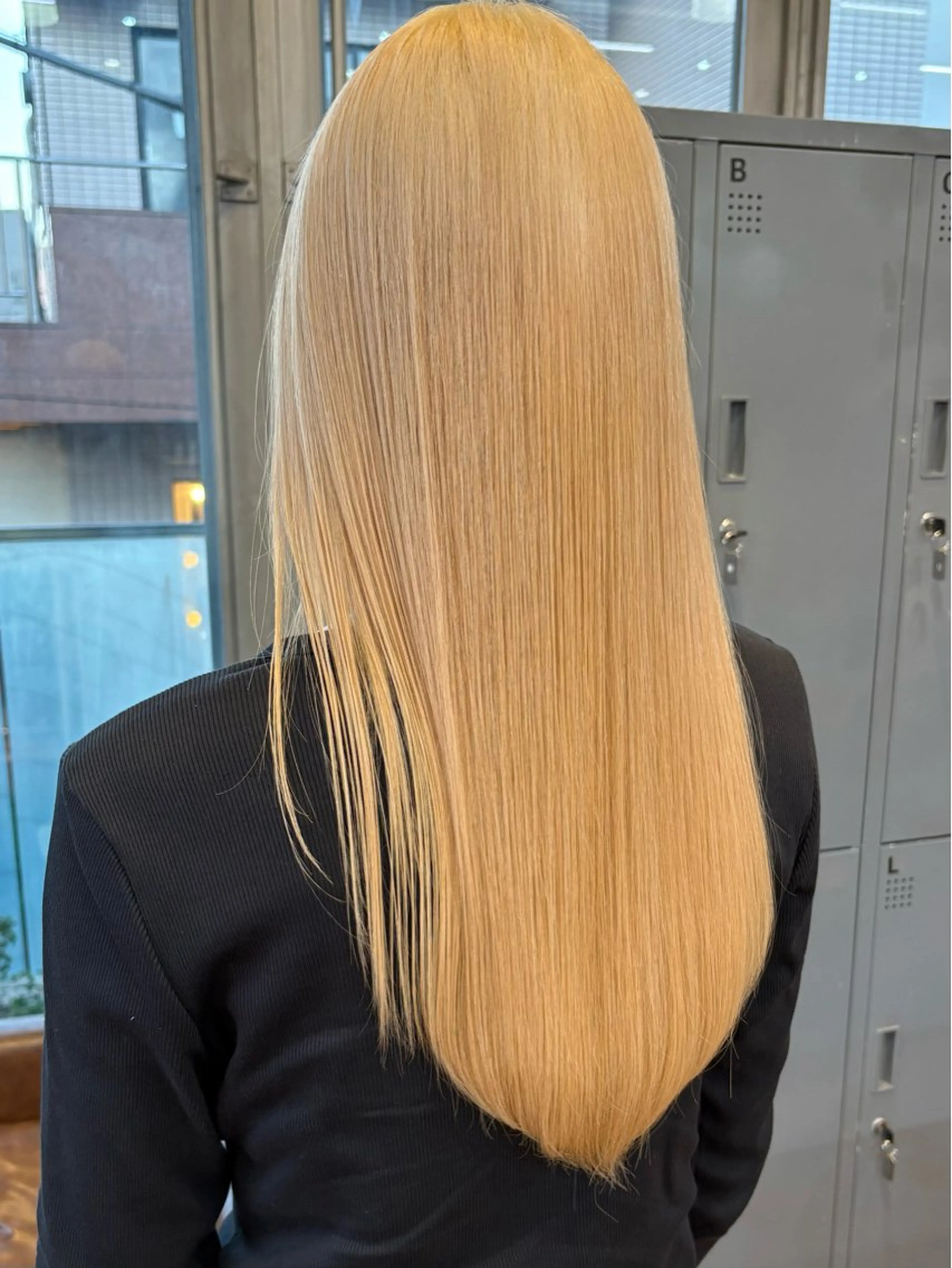 ロング カラー ヘアアレンジ ブリーチカラー特化 🌱/渡邉日向のヘアスタイル