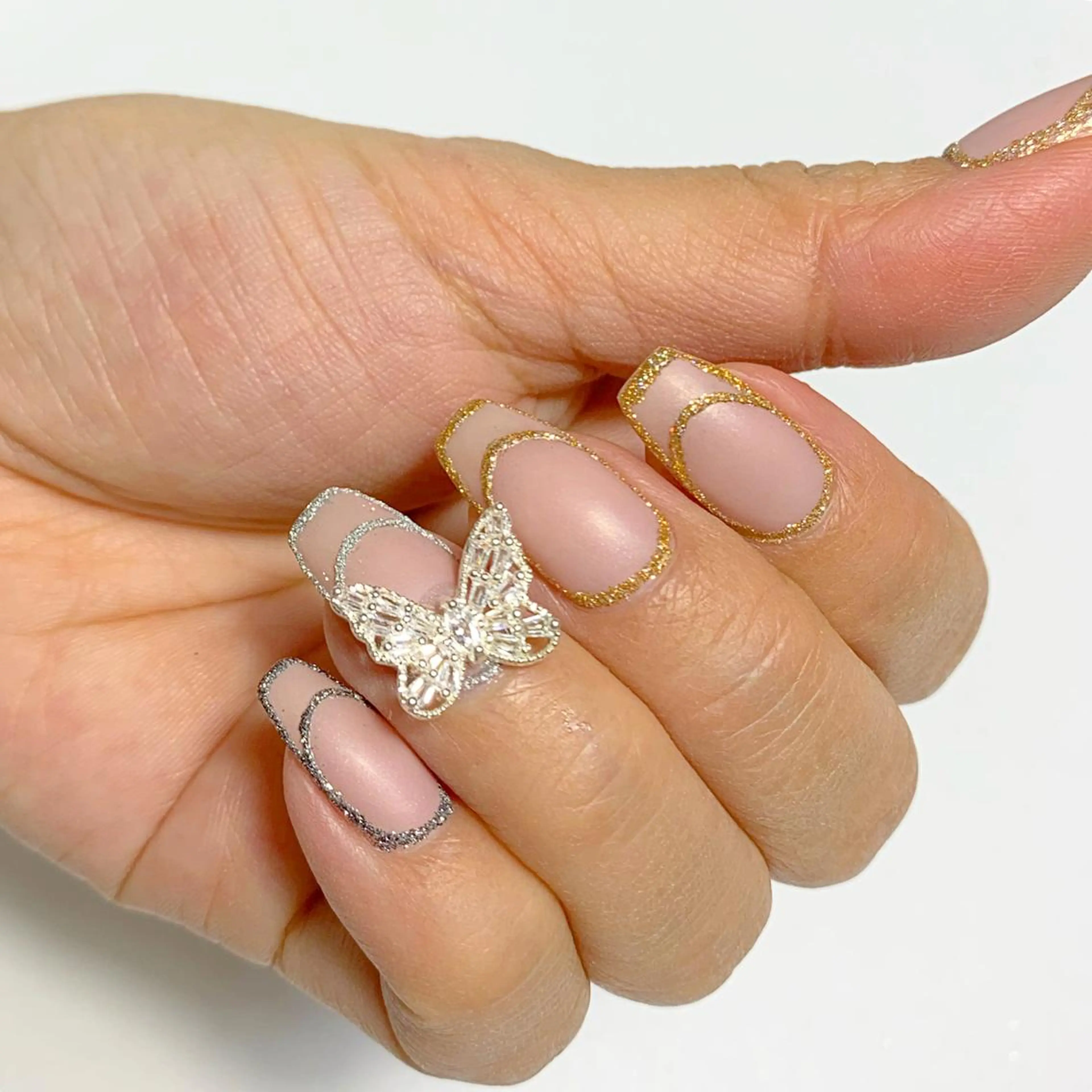 ネイル ハンドネイル alma nailsのネイルデザイン