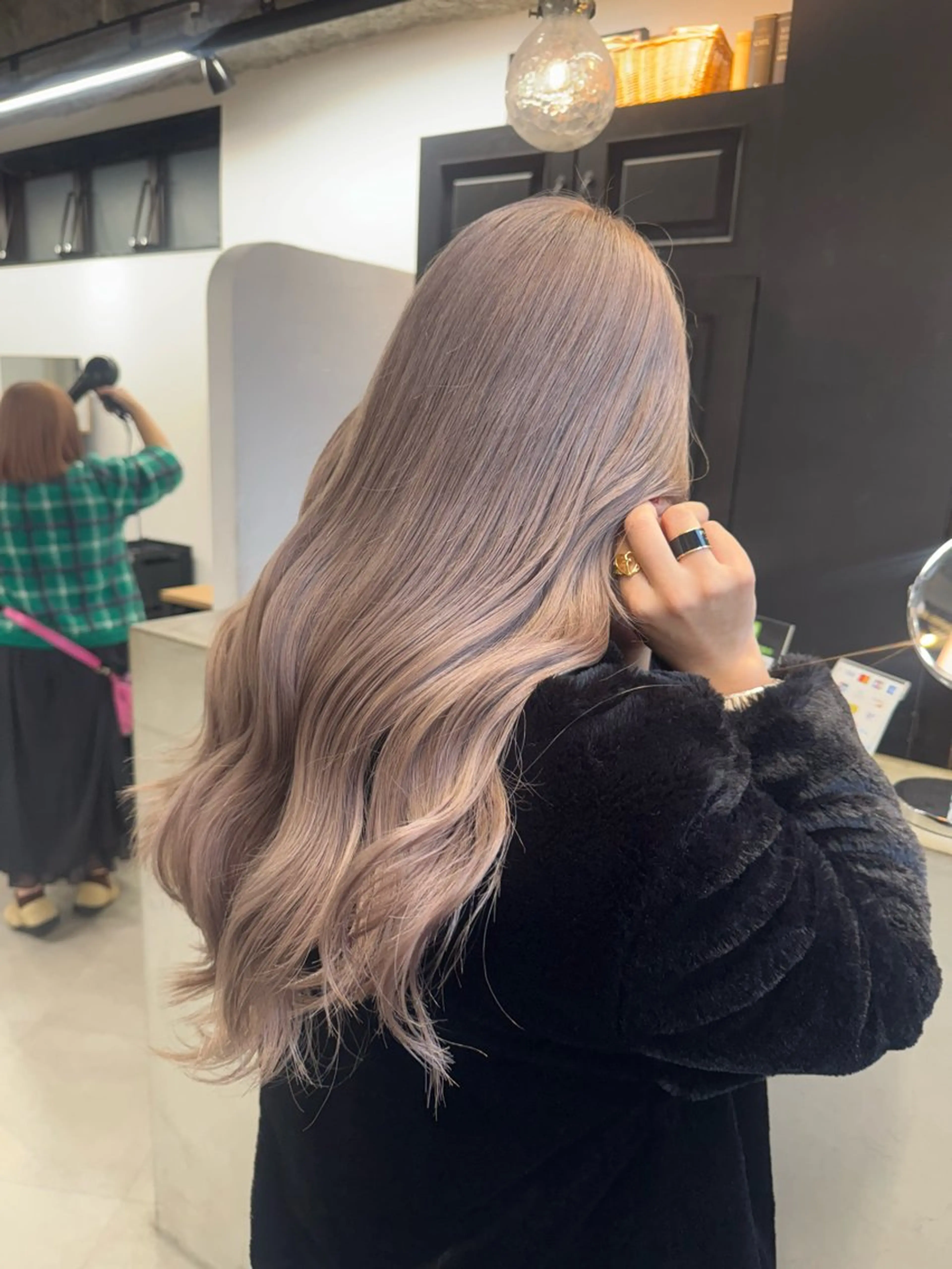 ロング カラー ヘアカラー トリートメント Rico / bob/グレージュのヘアスタイル