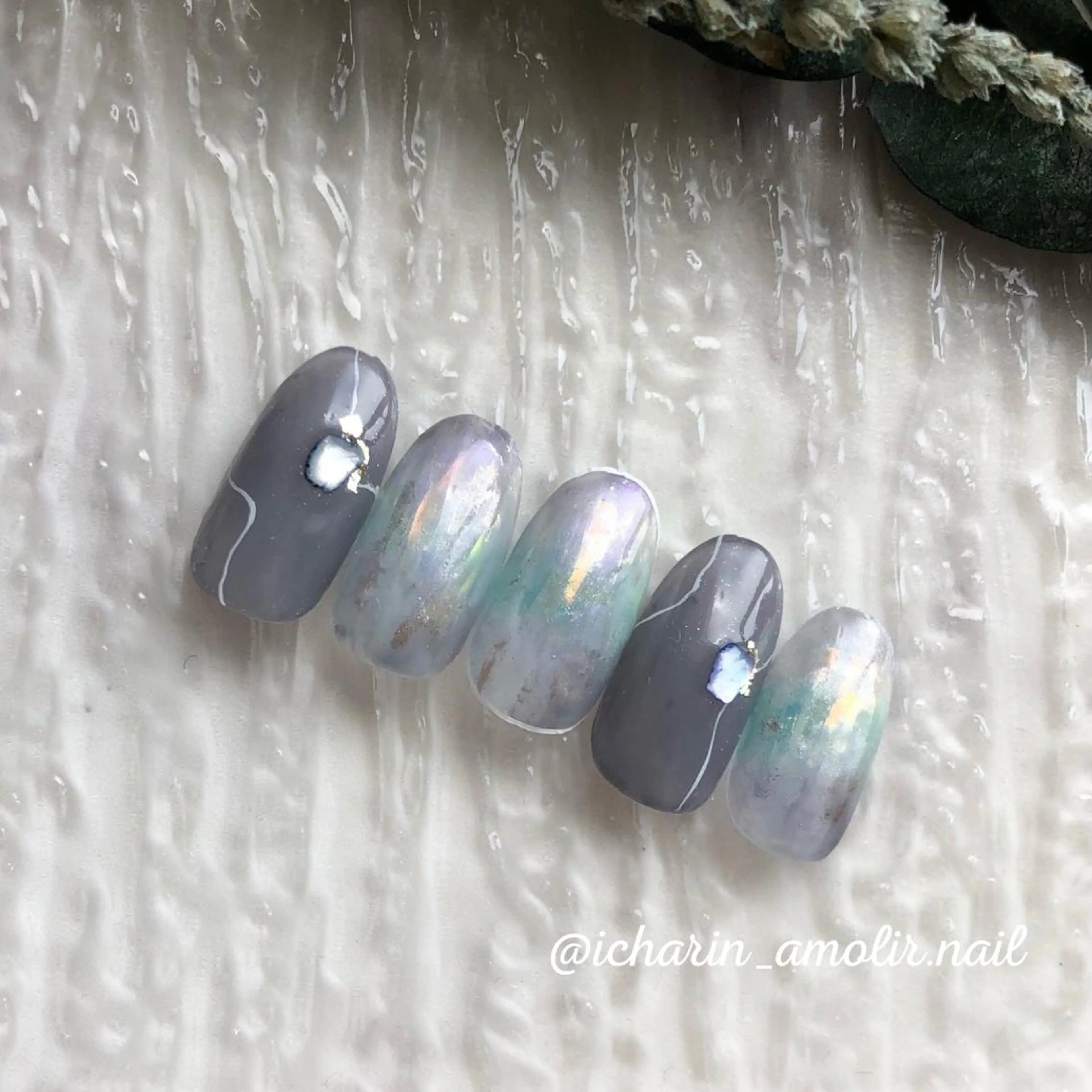 ネイル シンプルネイル EMIKOのネイルデザイン