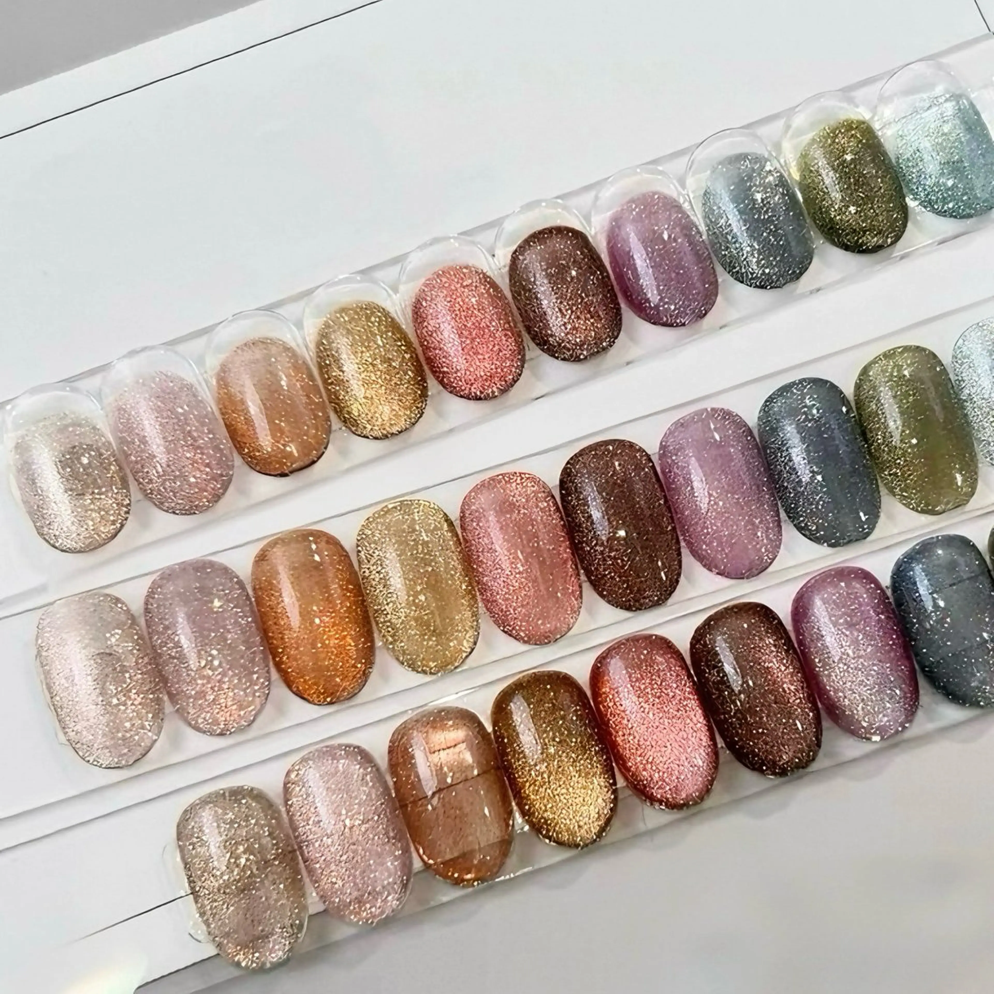 ネイル 水色 マグネットネイル ミラーネイル ワンカラーネイル バレンタイン ハンドネイル ハンドケア 🫧OPELIA NAIL渋谷🫧のネイルデザイン