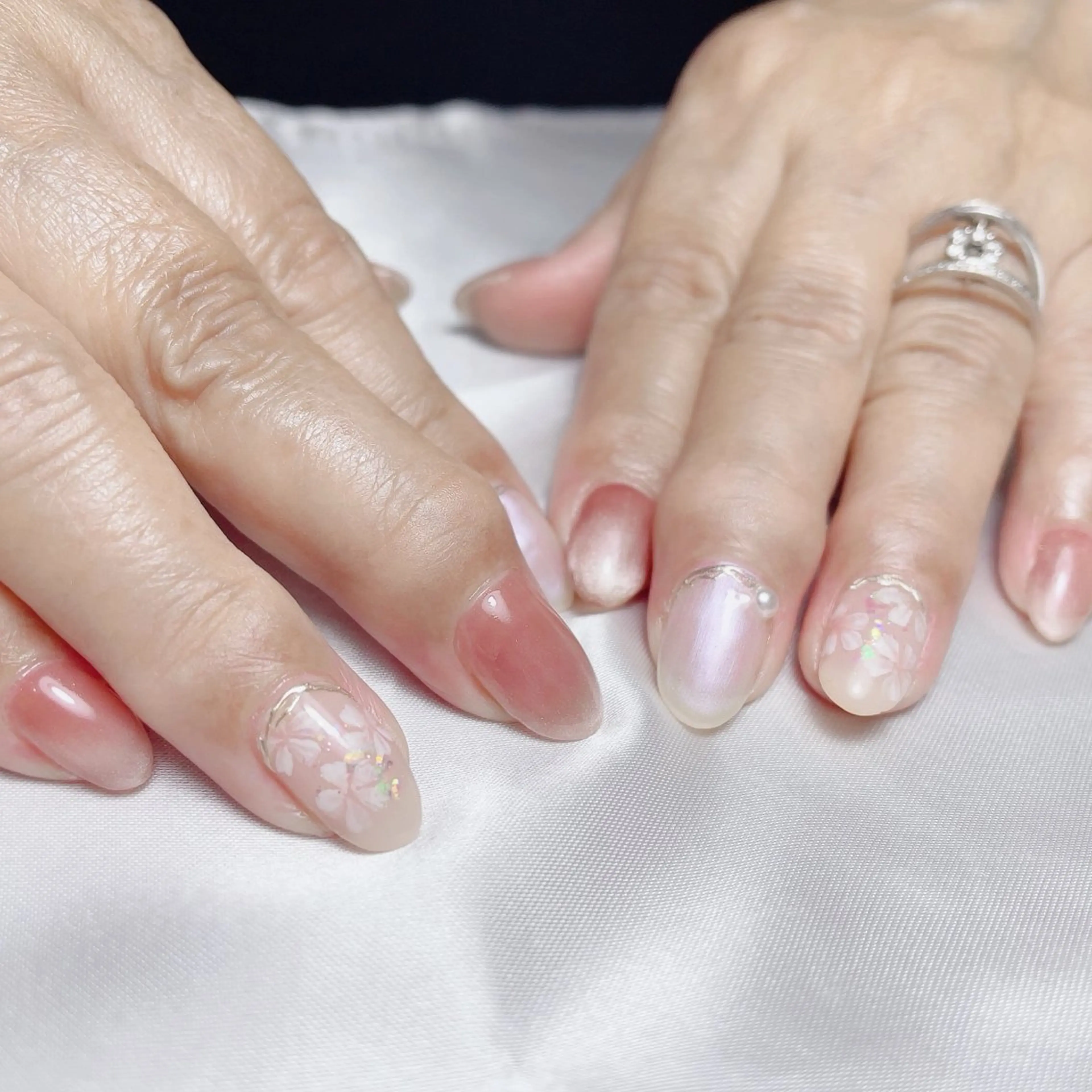 ネイル 桜ネイル 春ネイル f Nail所属・f  Nail 五日市駅北口のネイルデザイン