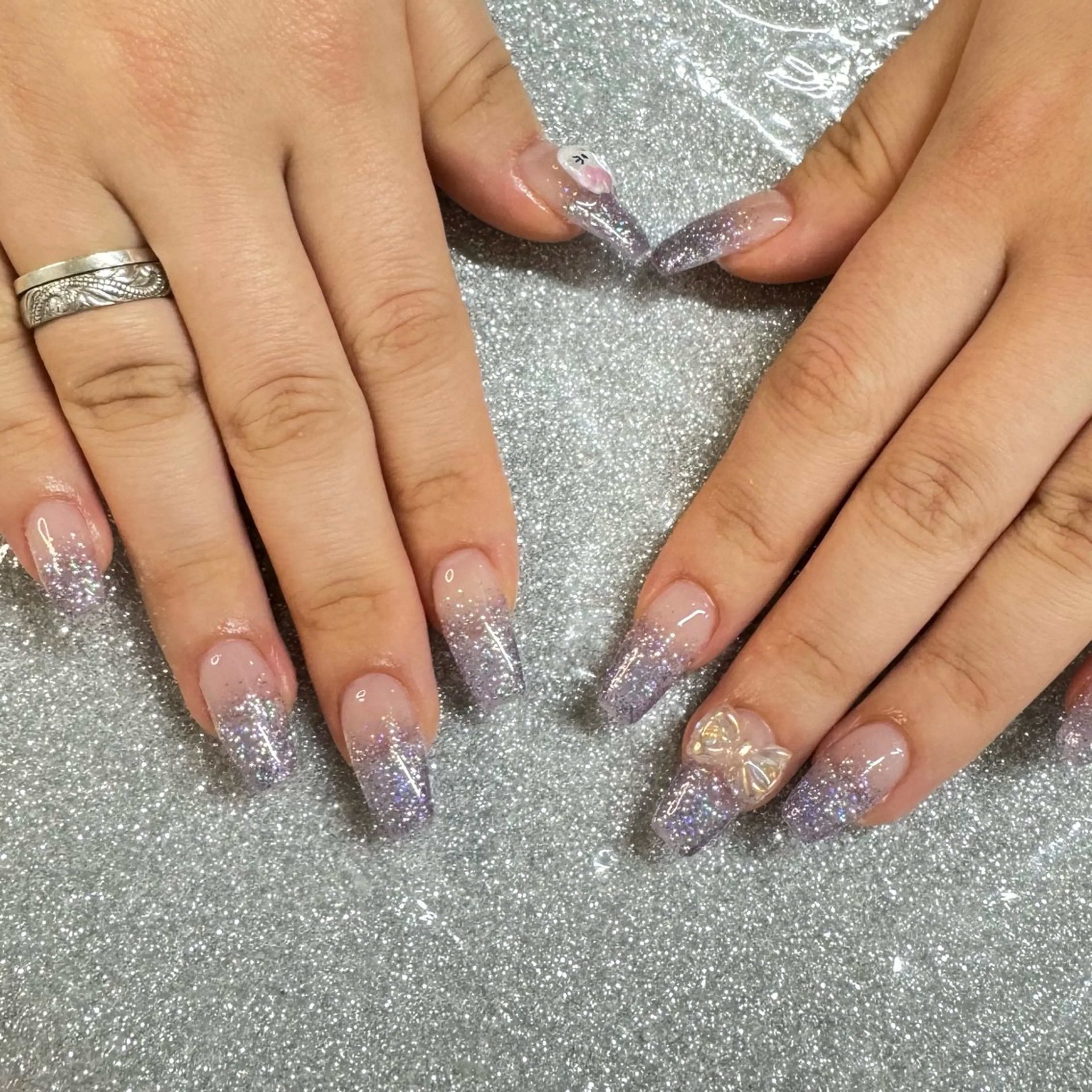 ネイル VIERU 🌈🎀💖のネイルデザイン