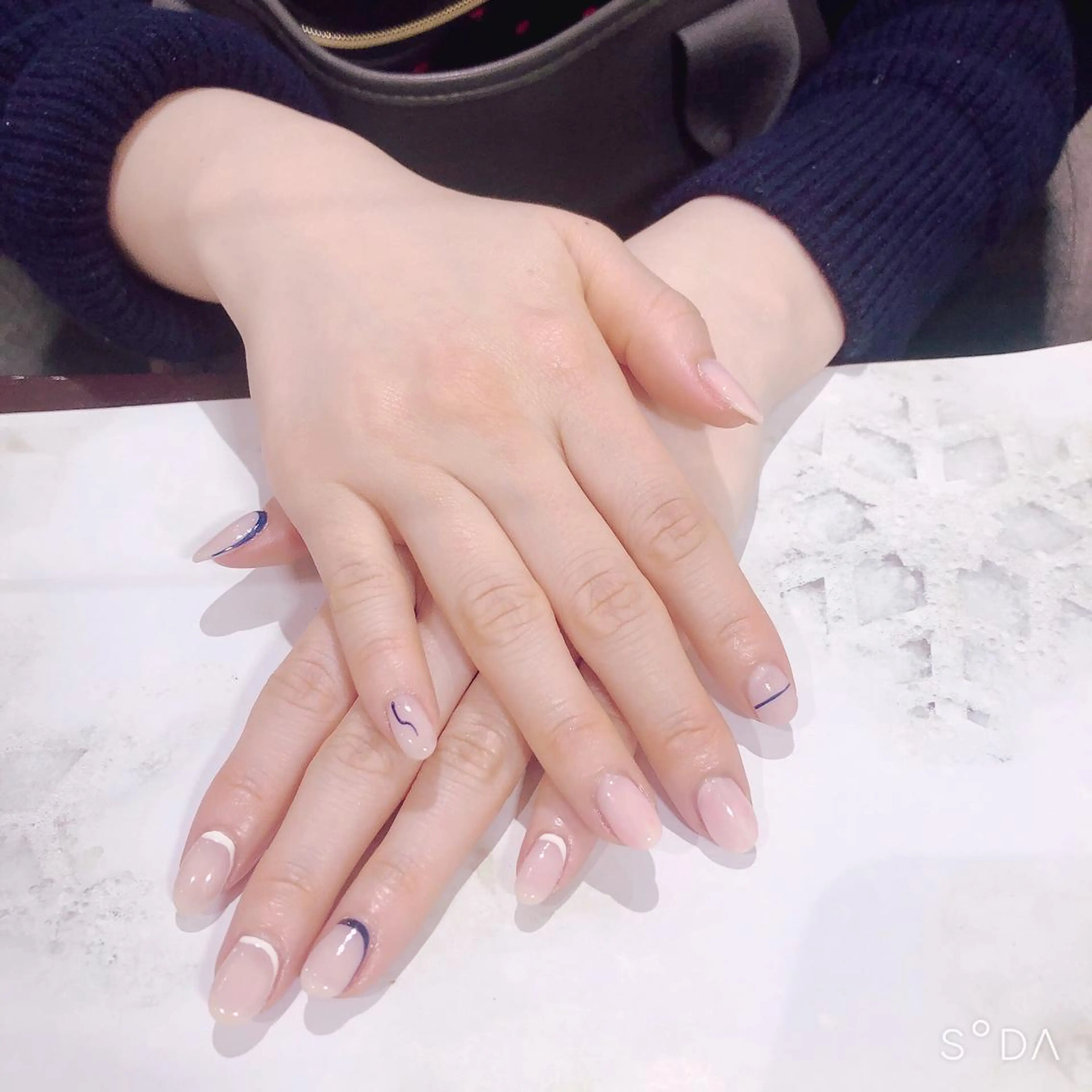 ネイル ニュアンスネイル ハンドネイル 吉野✨ ネイルデザイナー✨のネイルデザイン