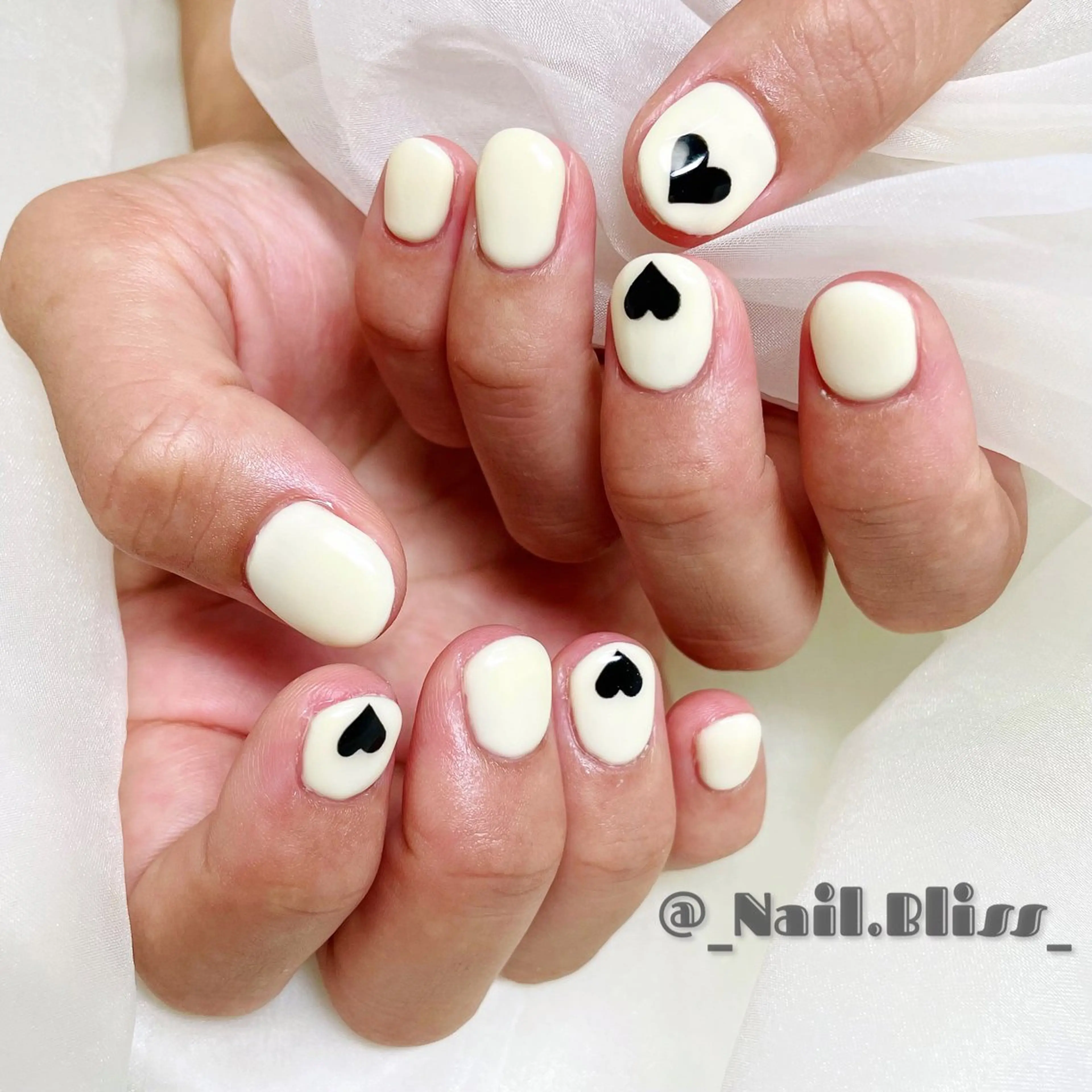 ネイル ハート シンプルネイル ハンドネイル NAIL BLISSのネイルデザイン