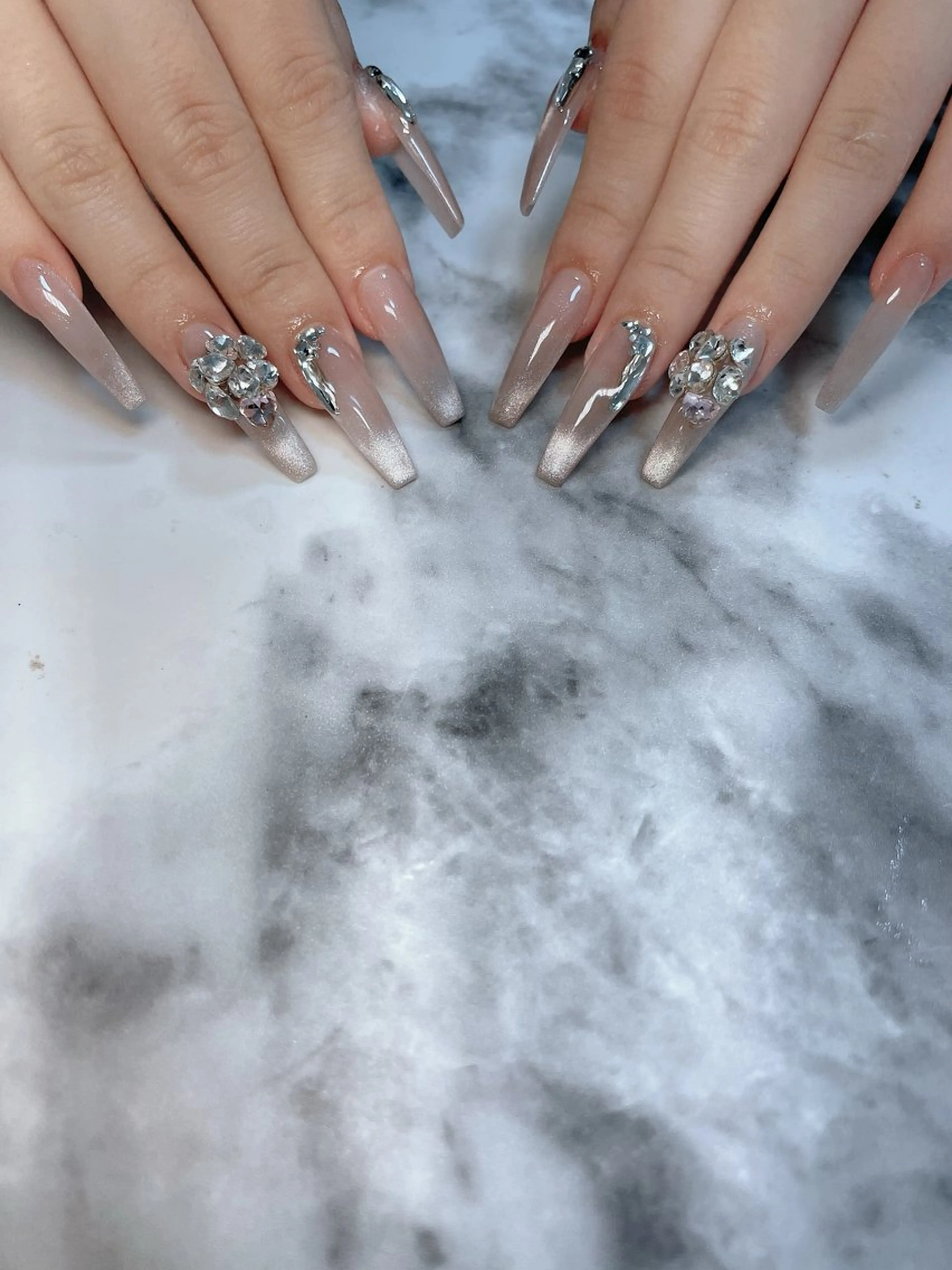 ネイル マグネットネイル ハンドネイル salon de belnetta所属・kayo 💅のネイルデザイン