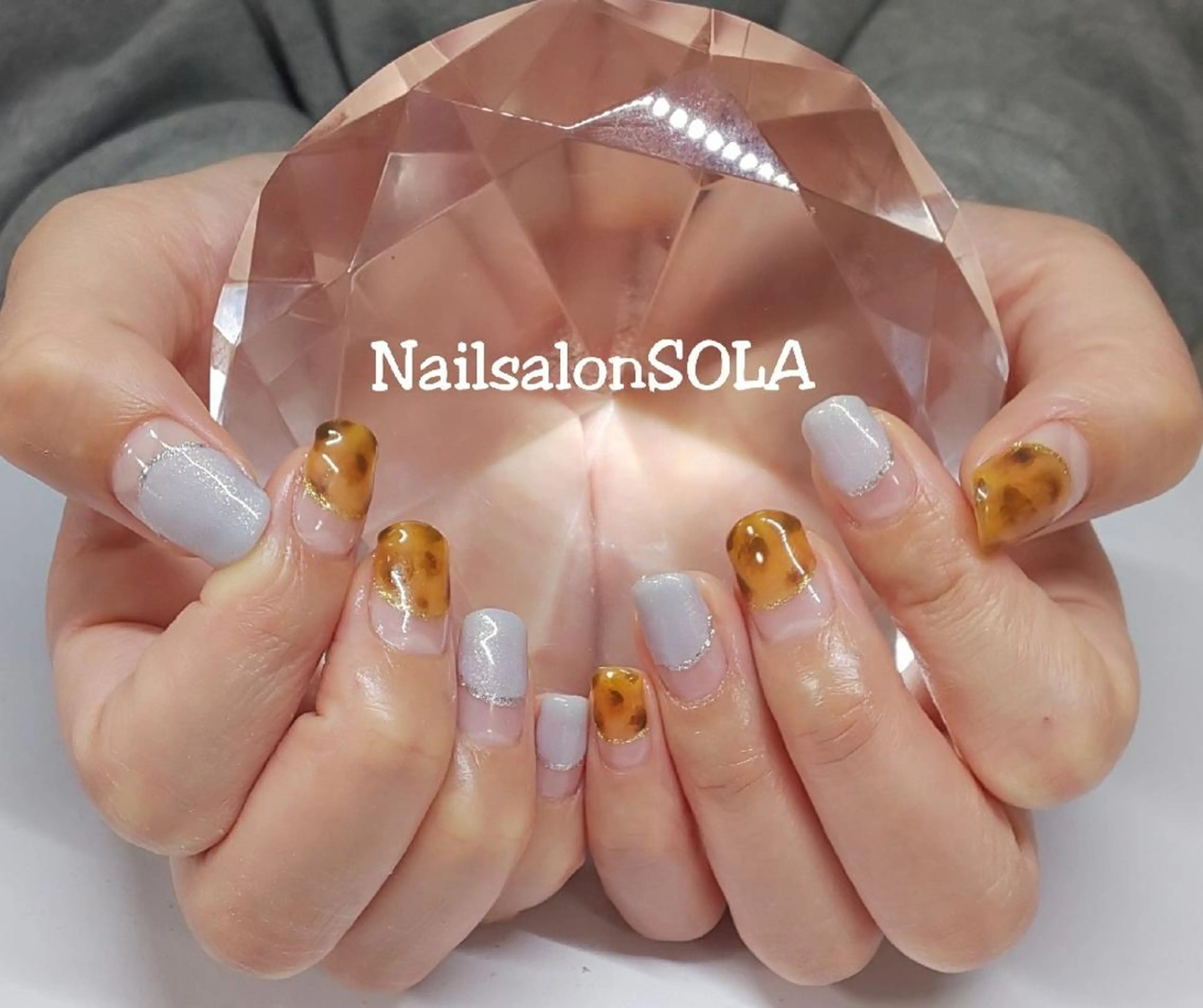 ネイル べっ甲ネイル フレンチネイル ハンドネイル 田代 夏子のネイルデザイン