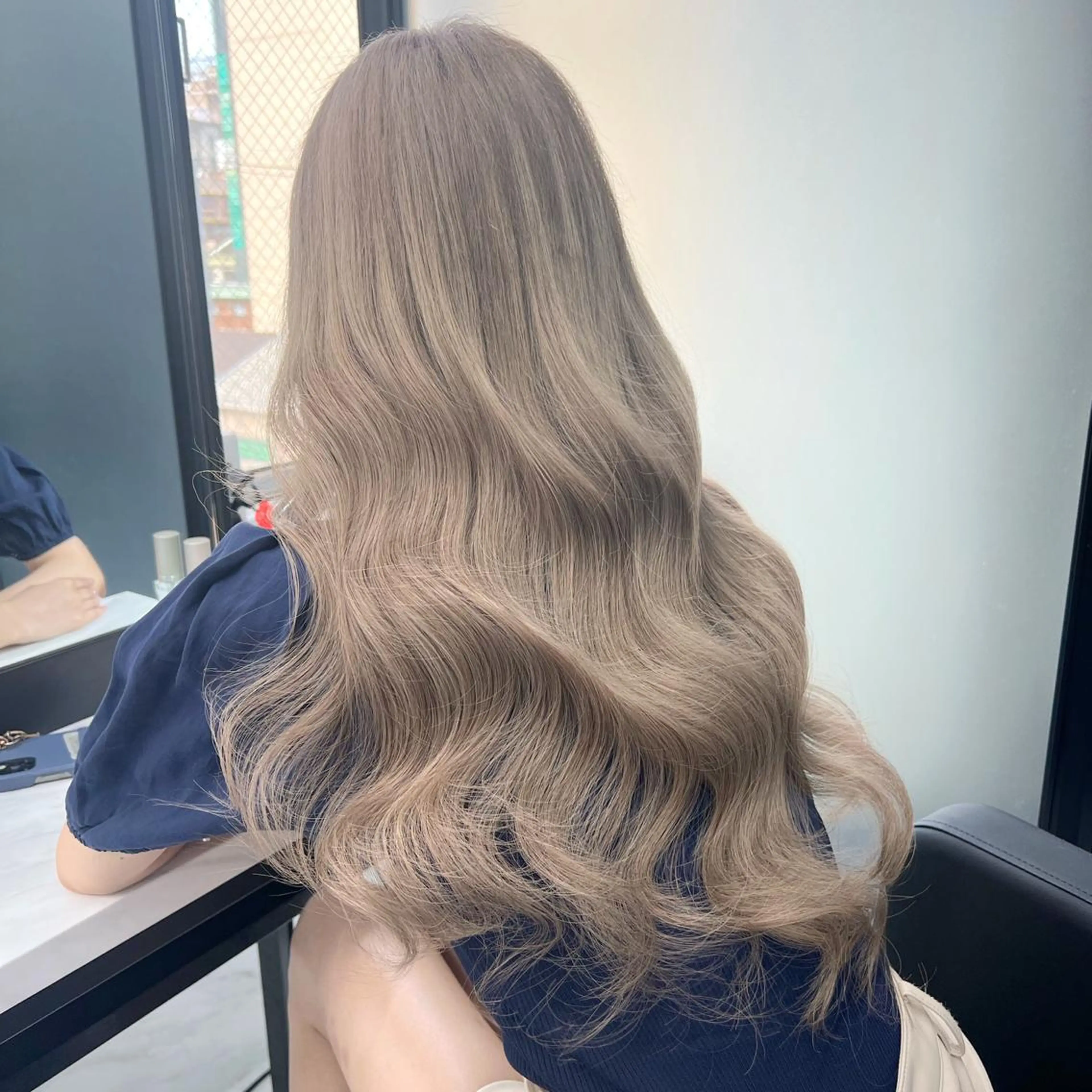 ロング カラー シールエクステ ハイトーンカラー エクステ ヘアカラー エクステ シールエクステ特化 ハイトーン、NANAのヘアスタイル