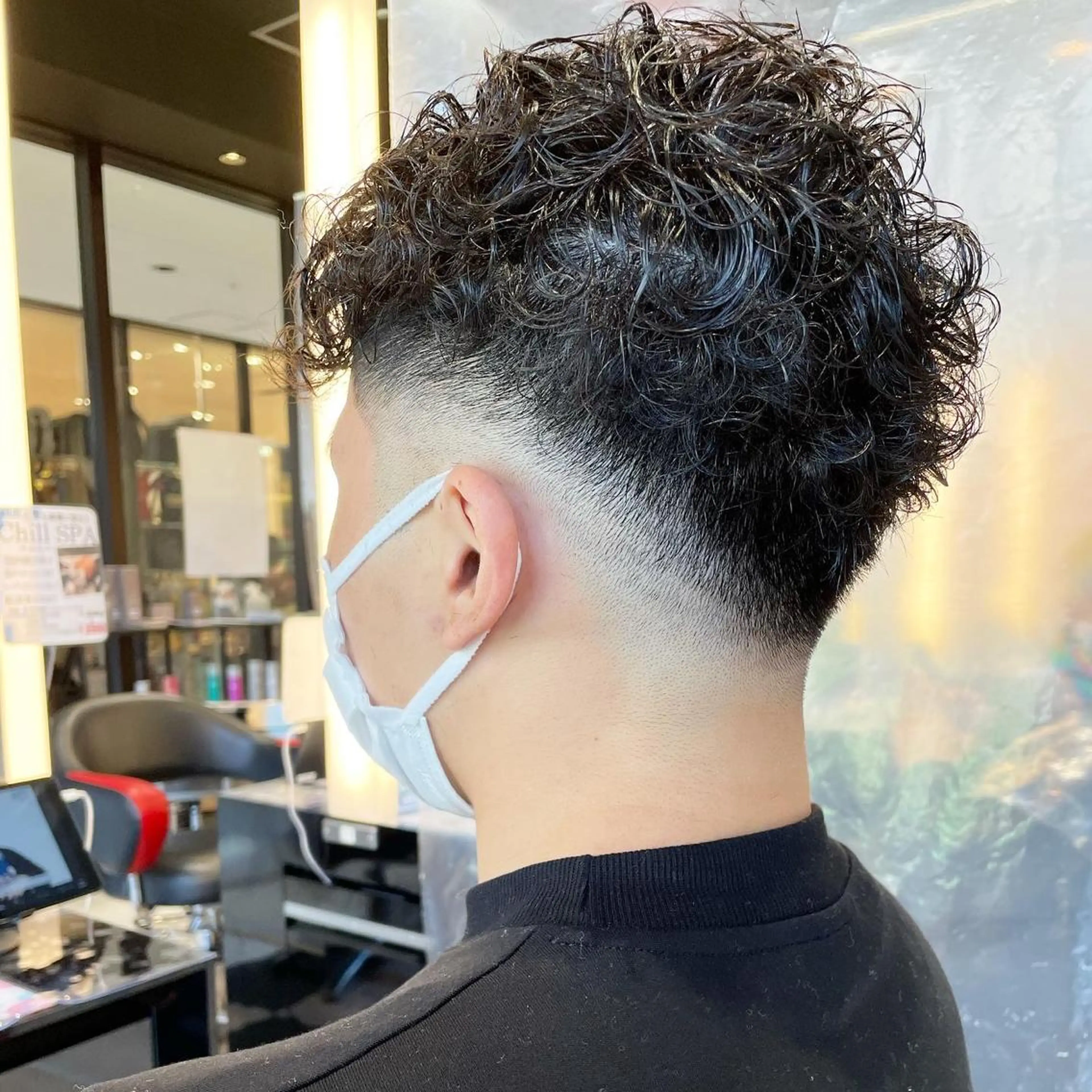 ショート パーマ メンズ フェードカット メンズパーマ カット パーマ トリートメント メンズヘア特化 崎田 成人のヘアスタイル