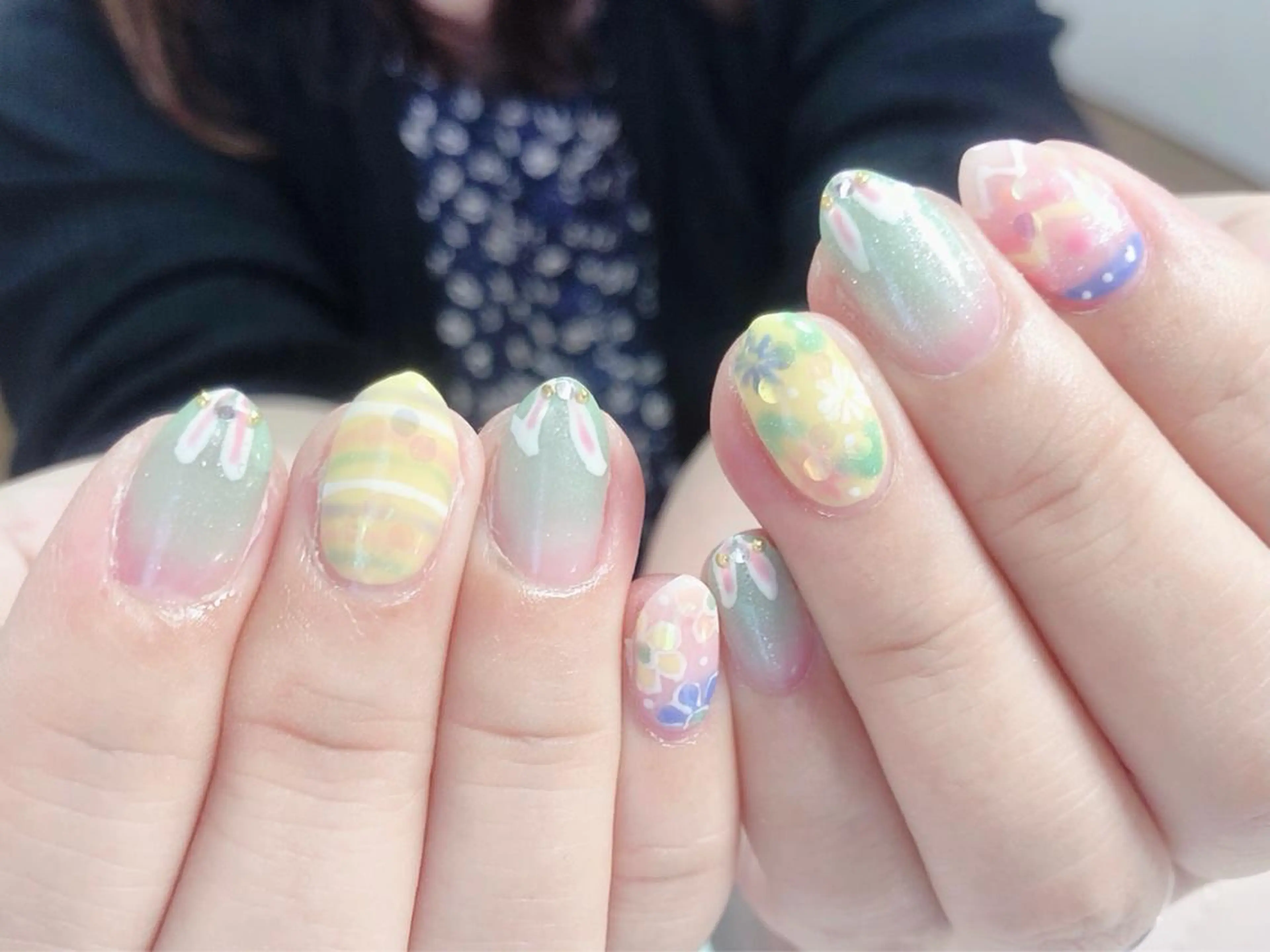 ネイル イースター manis .のネイルデザイン