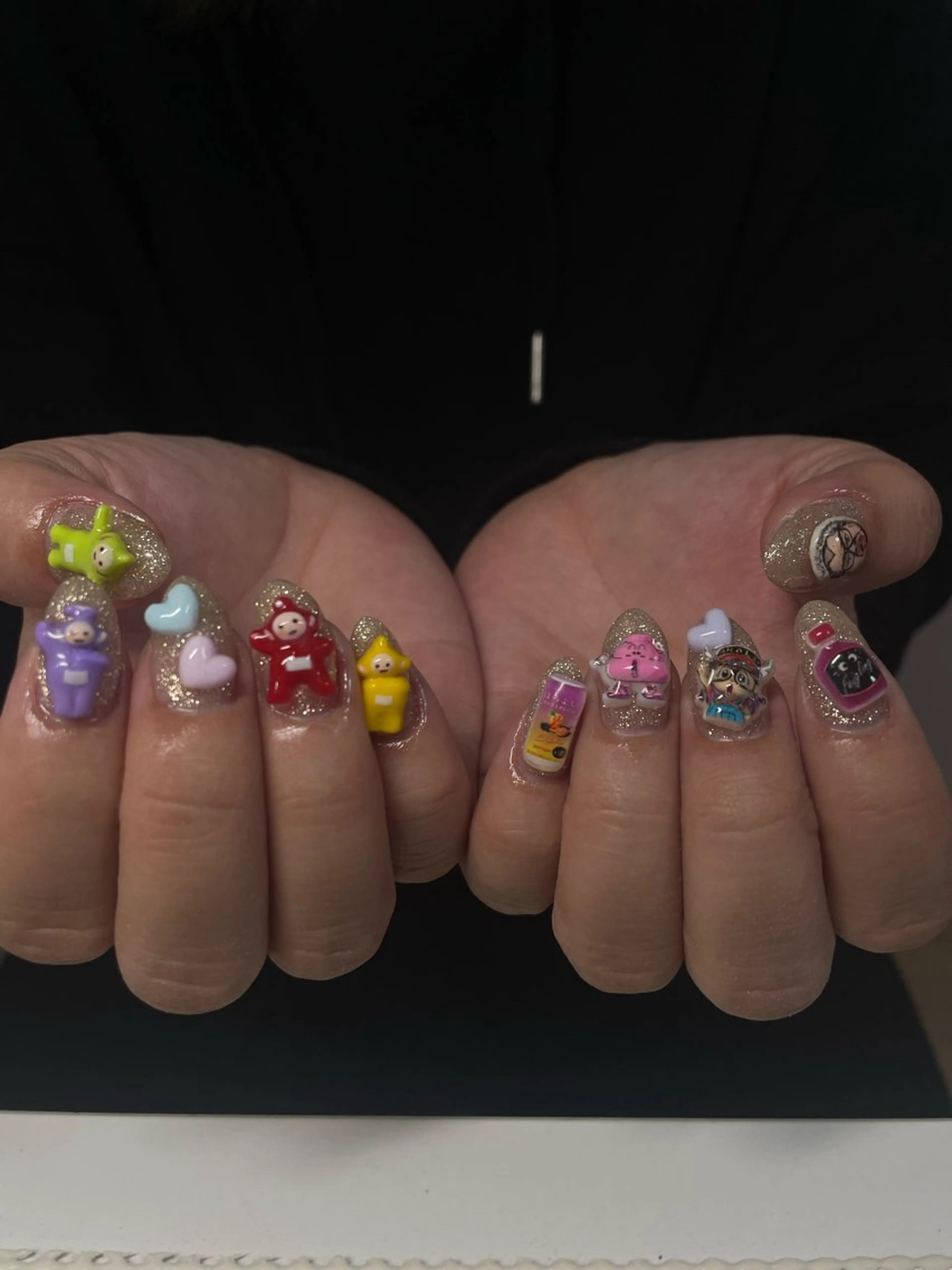 ネイル ロングネイル ハンドネイル ulu🌼 nanaのネイルデザイン