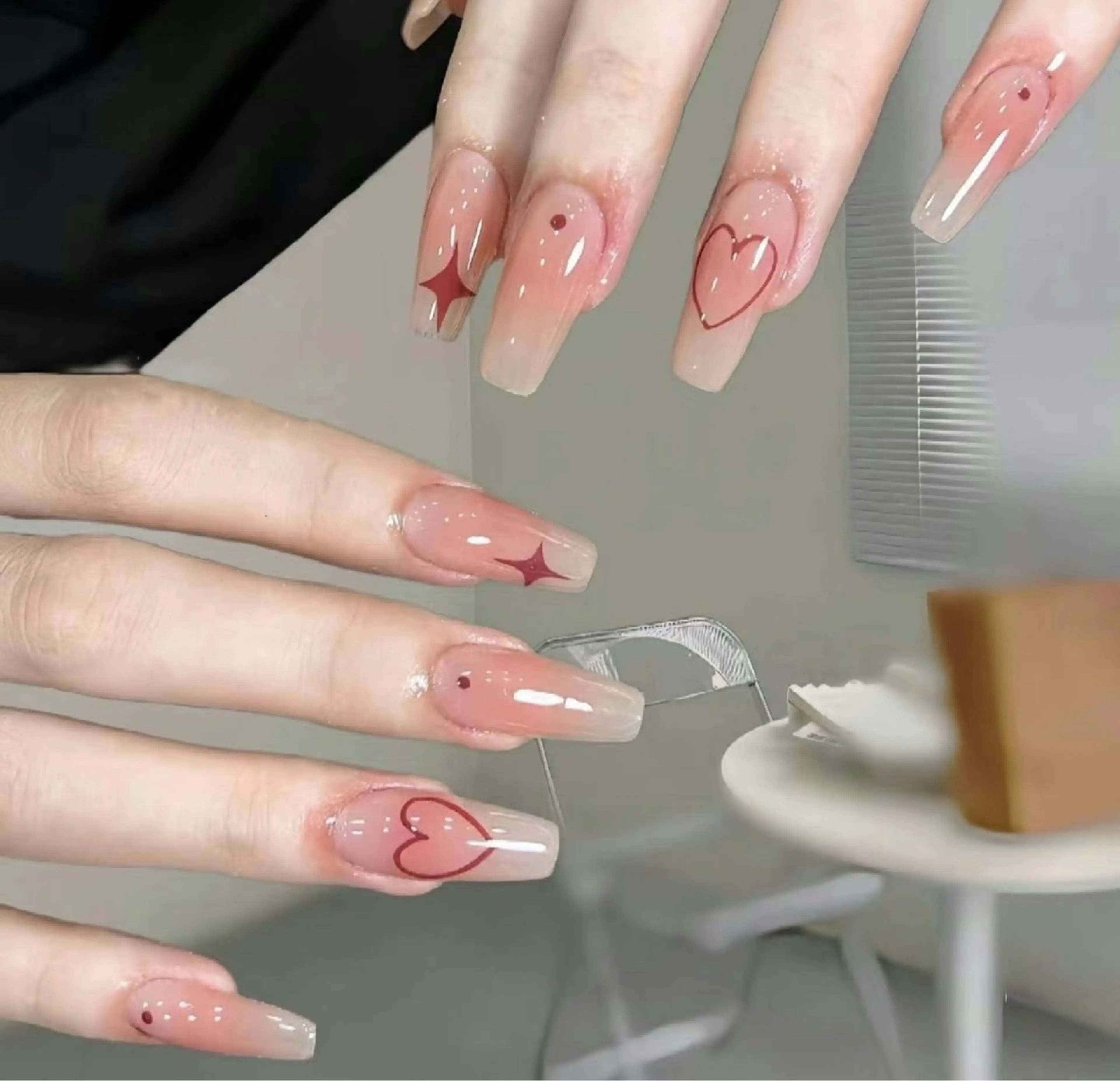 ネイル クリアネイル ハート ニュアンスネイル シンプルネイル ハンドネイル ハンドケア DarkHoney 池袋店のネイルデザイン