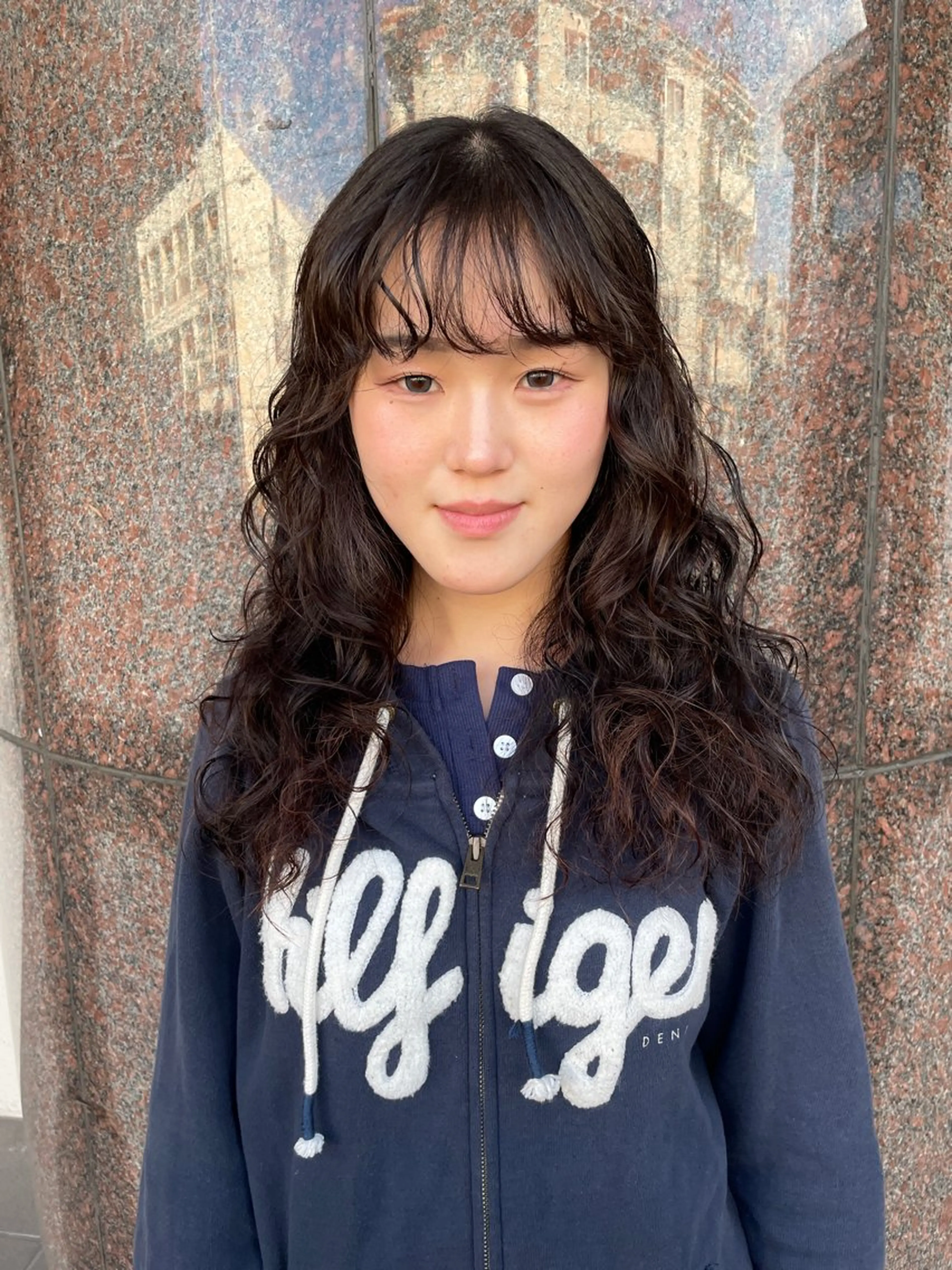 ロング パーマ ロング イルミナカラー/レイ ヤーカット/三好春奈のヘアスタイル