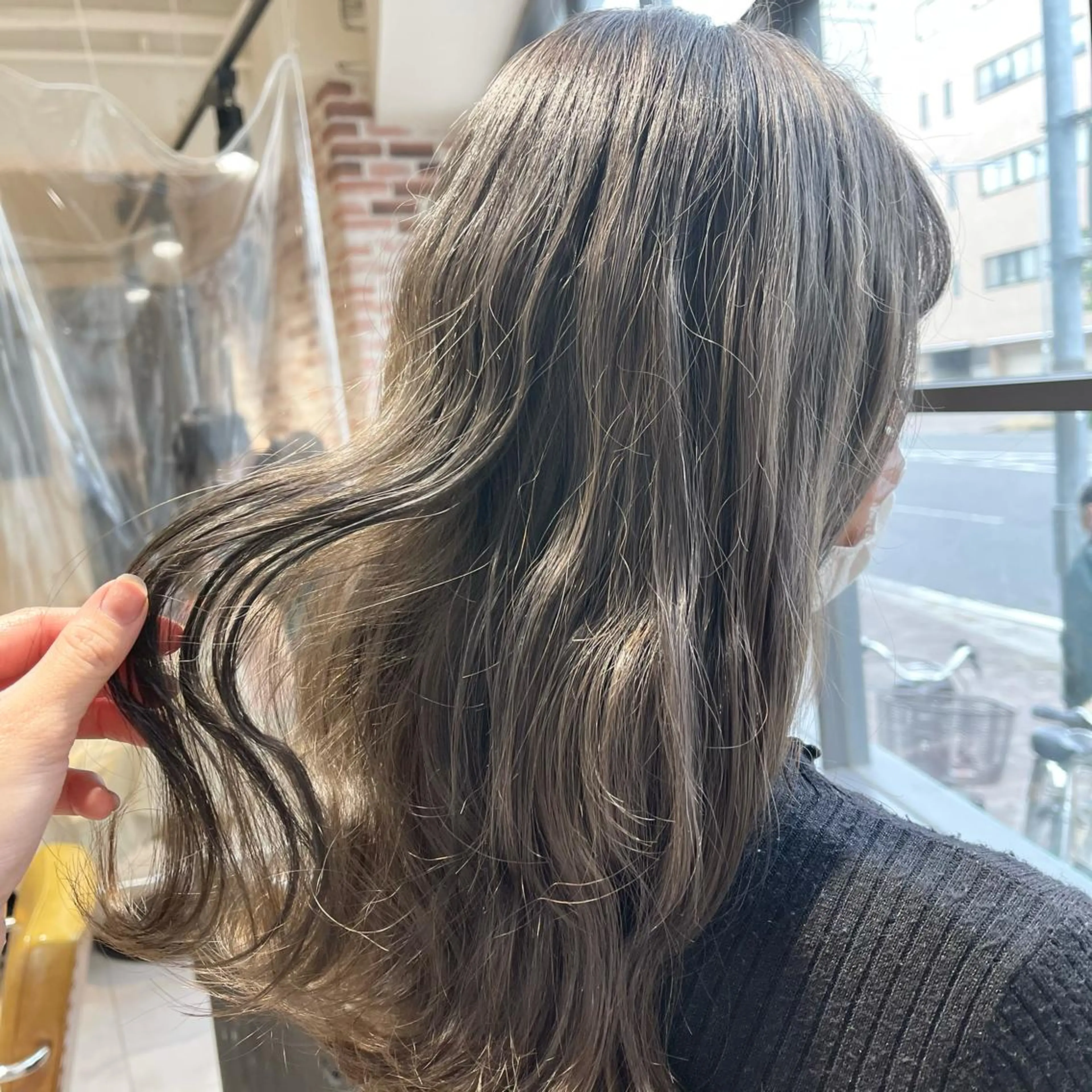 セミロング カラー ☁Neolive .Ayana✂️のヘアスタイル