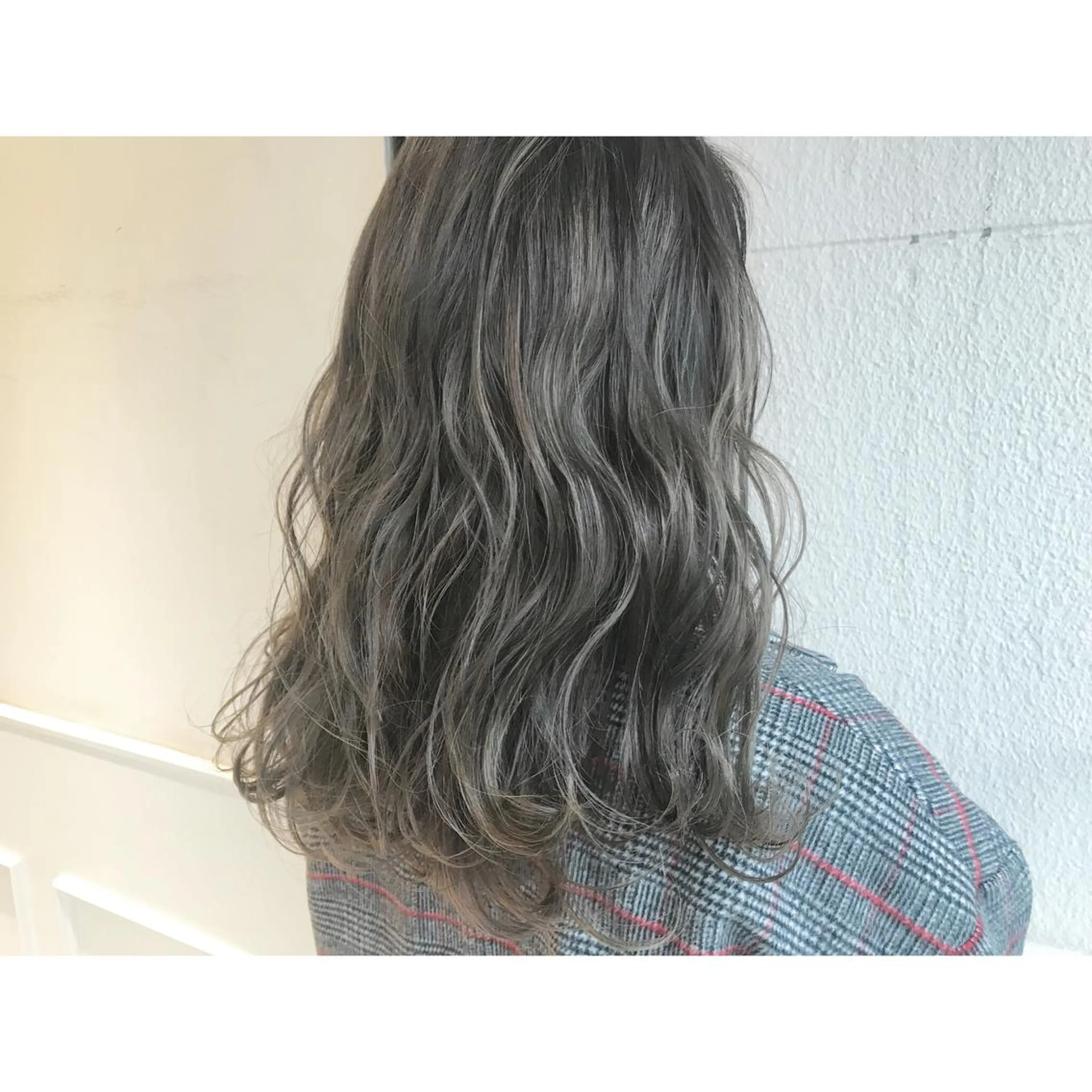 セミロング ヘアカラー トリートメント Musiiik hairのヘアスタイル