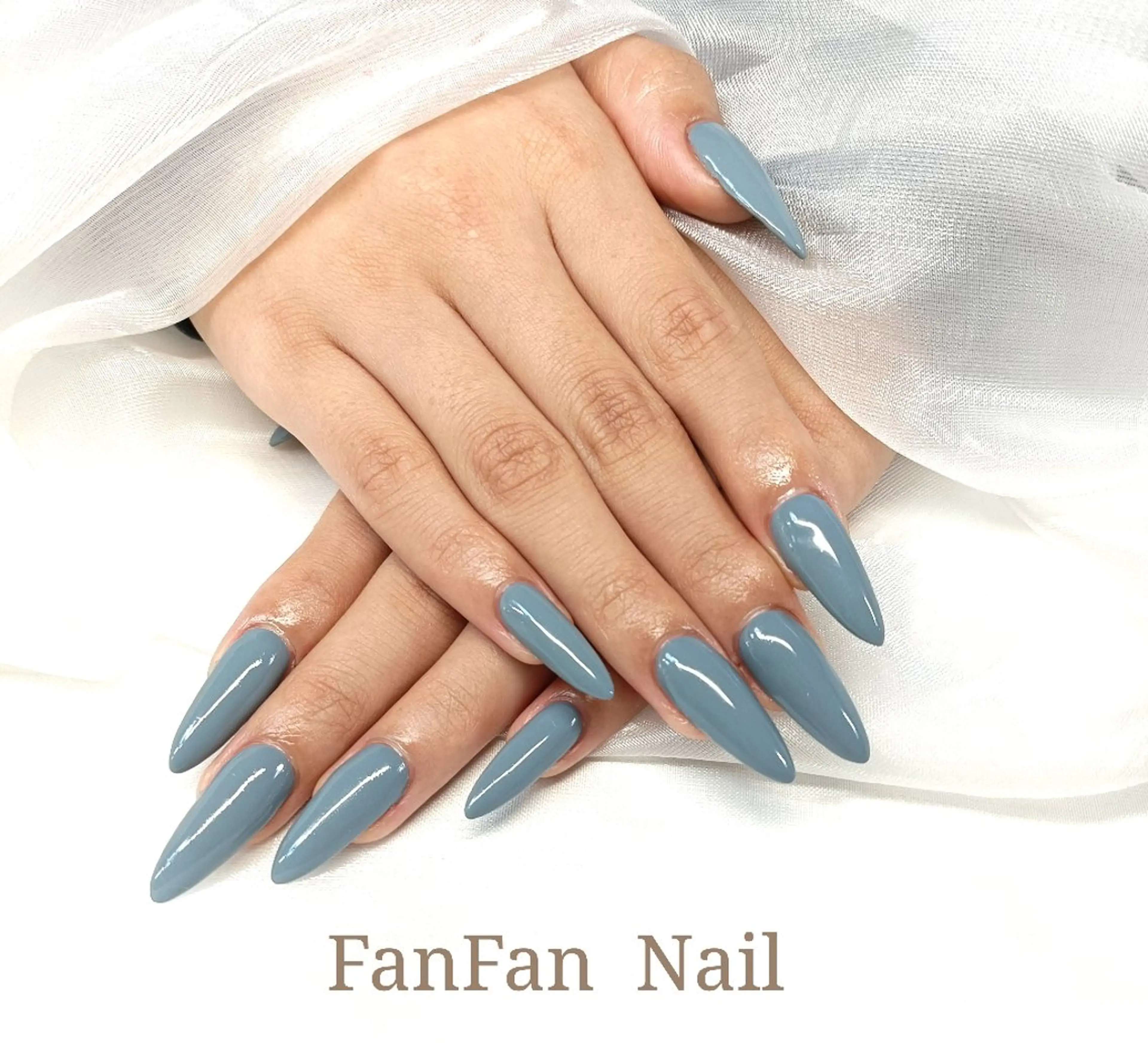 ネイル 長さ出し ワンカラーネイル ネイルチップ RUE FANFANNAILのネイルデザイン
