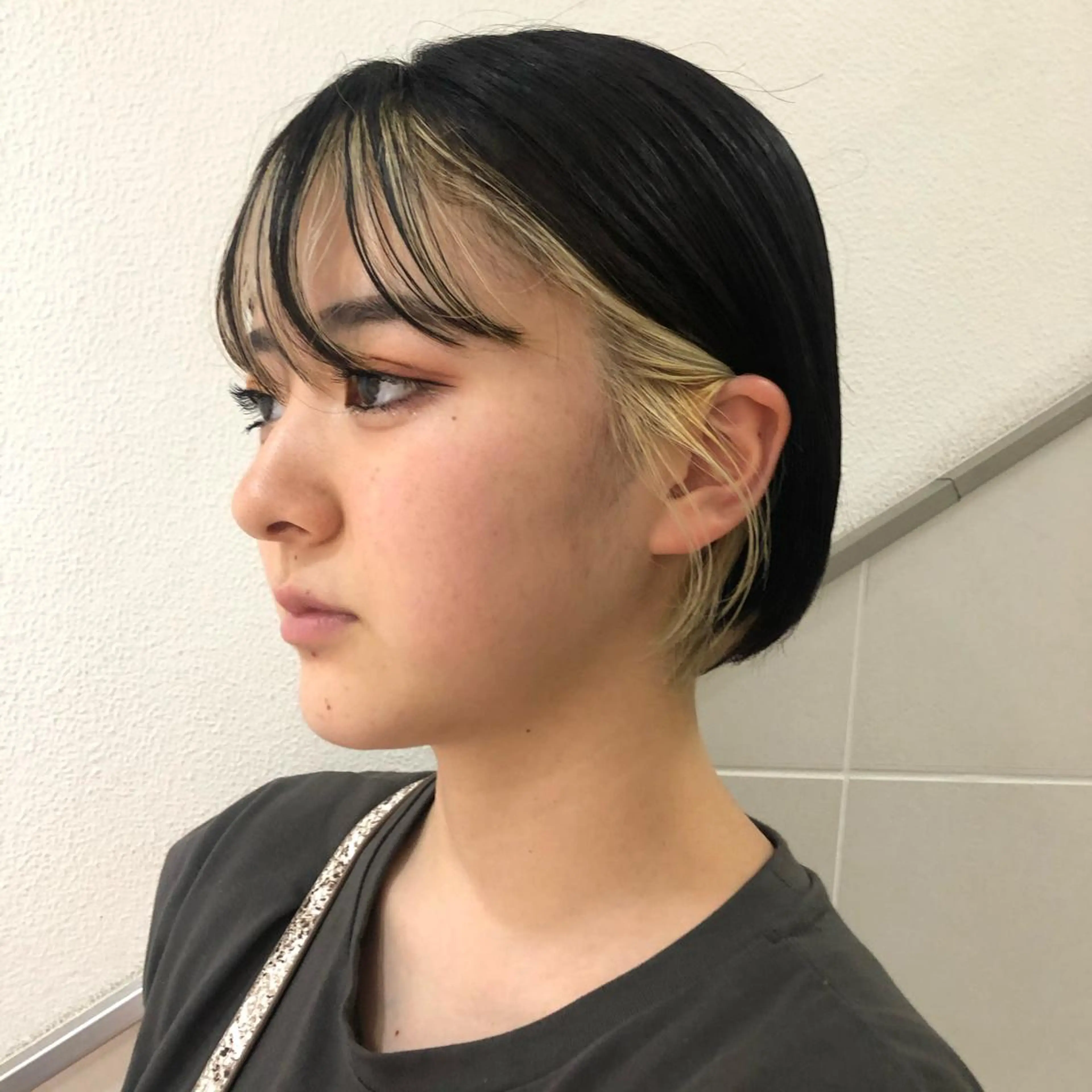 ショート カラー 細川 夕利亜のヘアスタイル