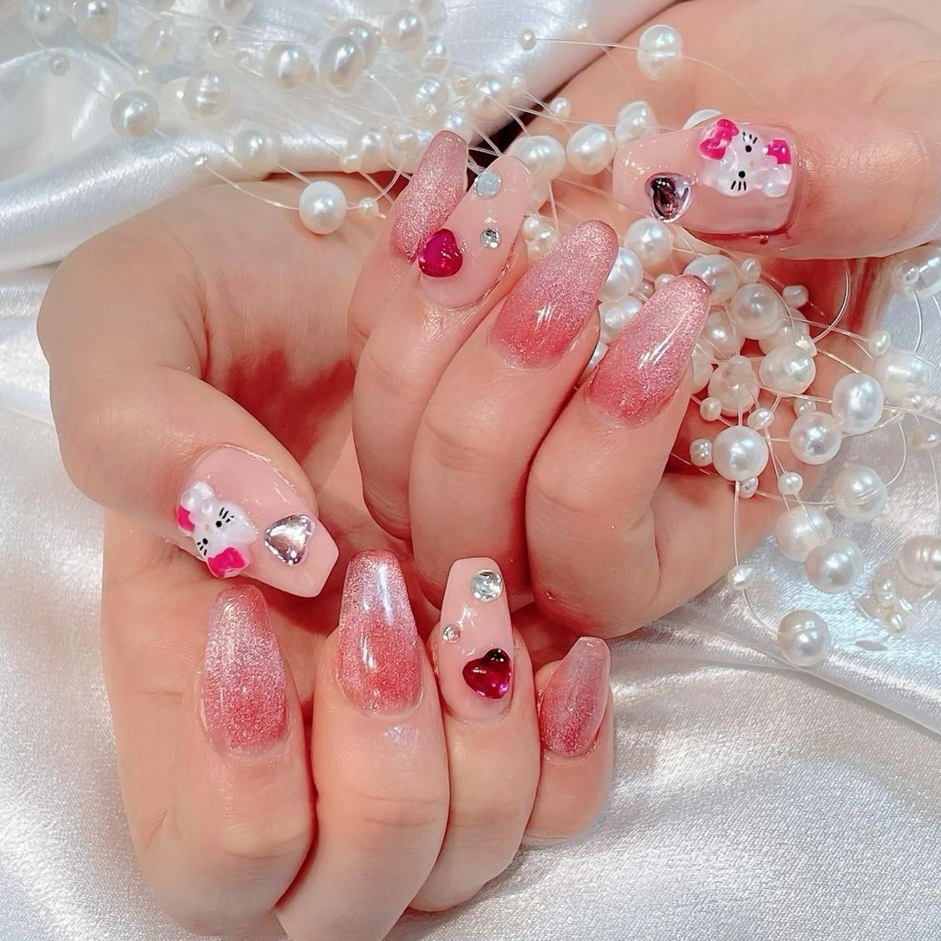 ネイル RAFFINE 月🦋🩵のネイルデザイン