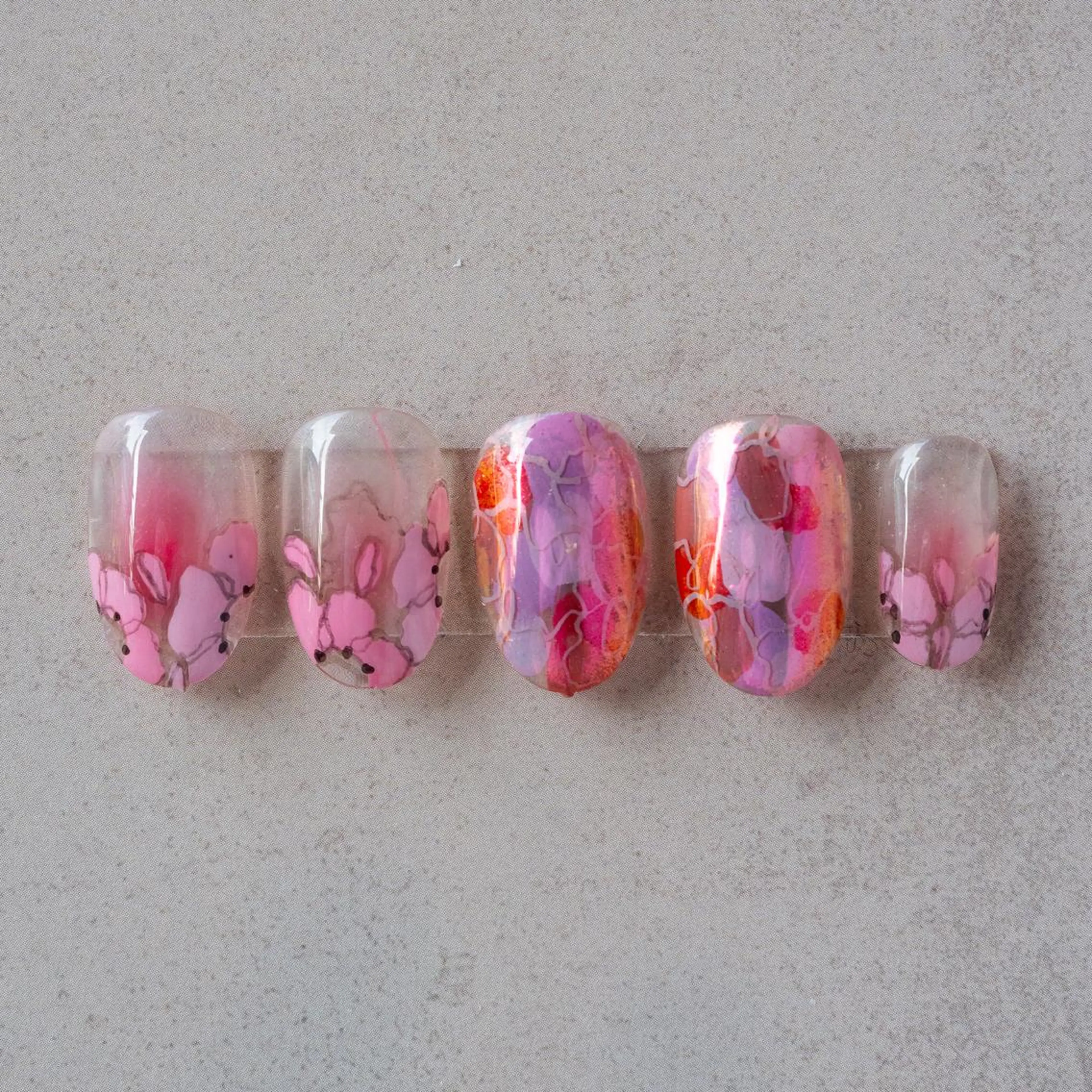 ネイル アートネイル ジェルネイル ロングネイル ショートネイル mano nella mano所属・mano nella manoのネイルデザイン