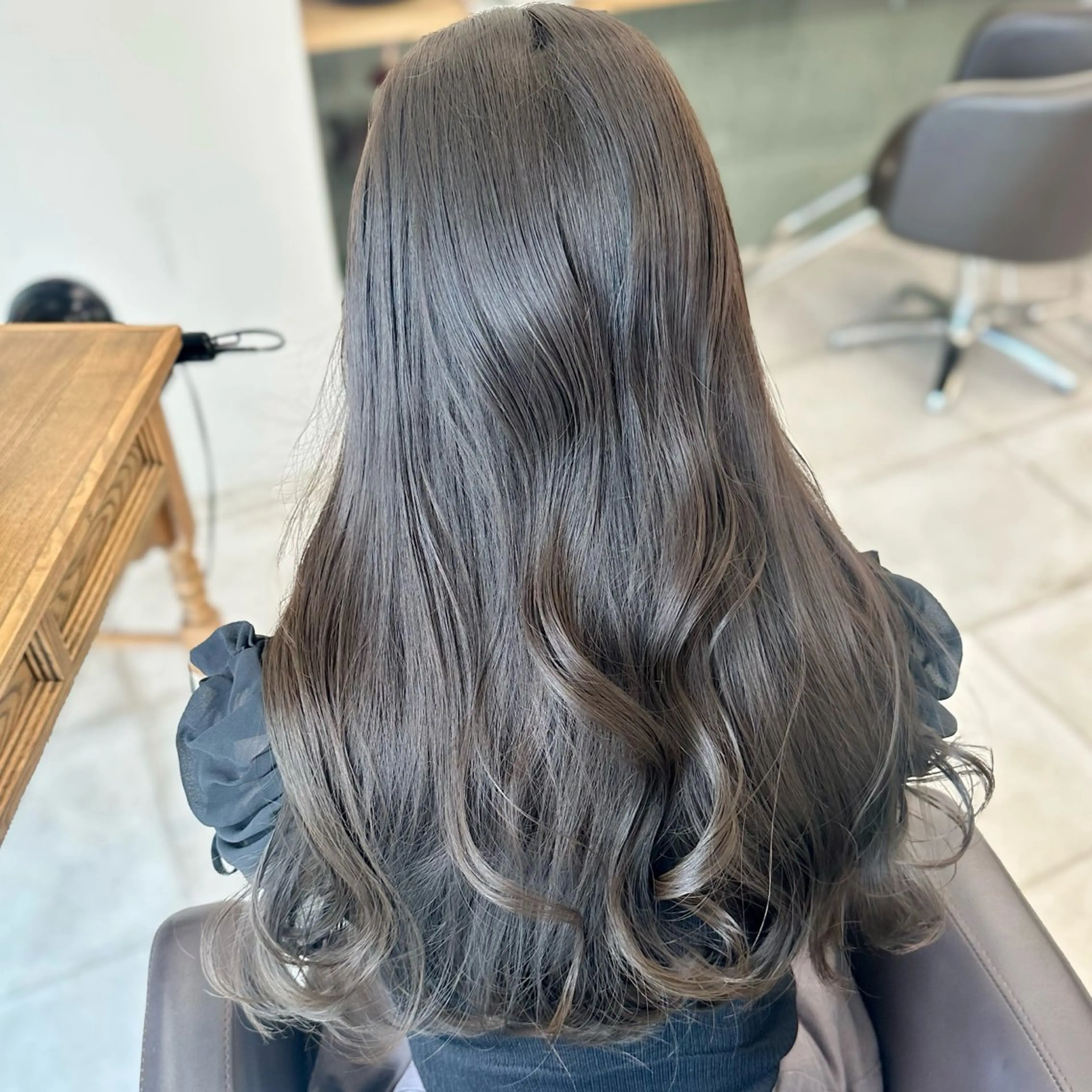 ⭐️ミニモ限定価格⭐️透明感カラー＋保湿トリートメント(ロング料金なし🙆‍♂️)の写真