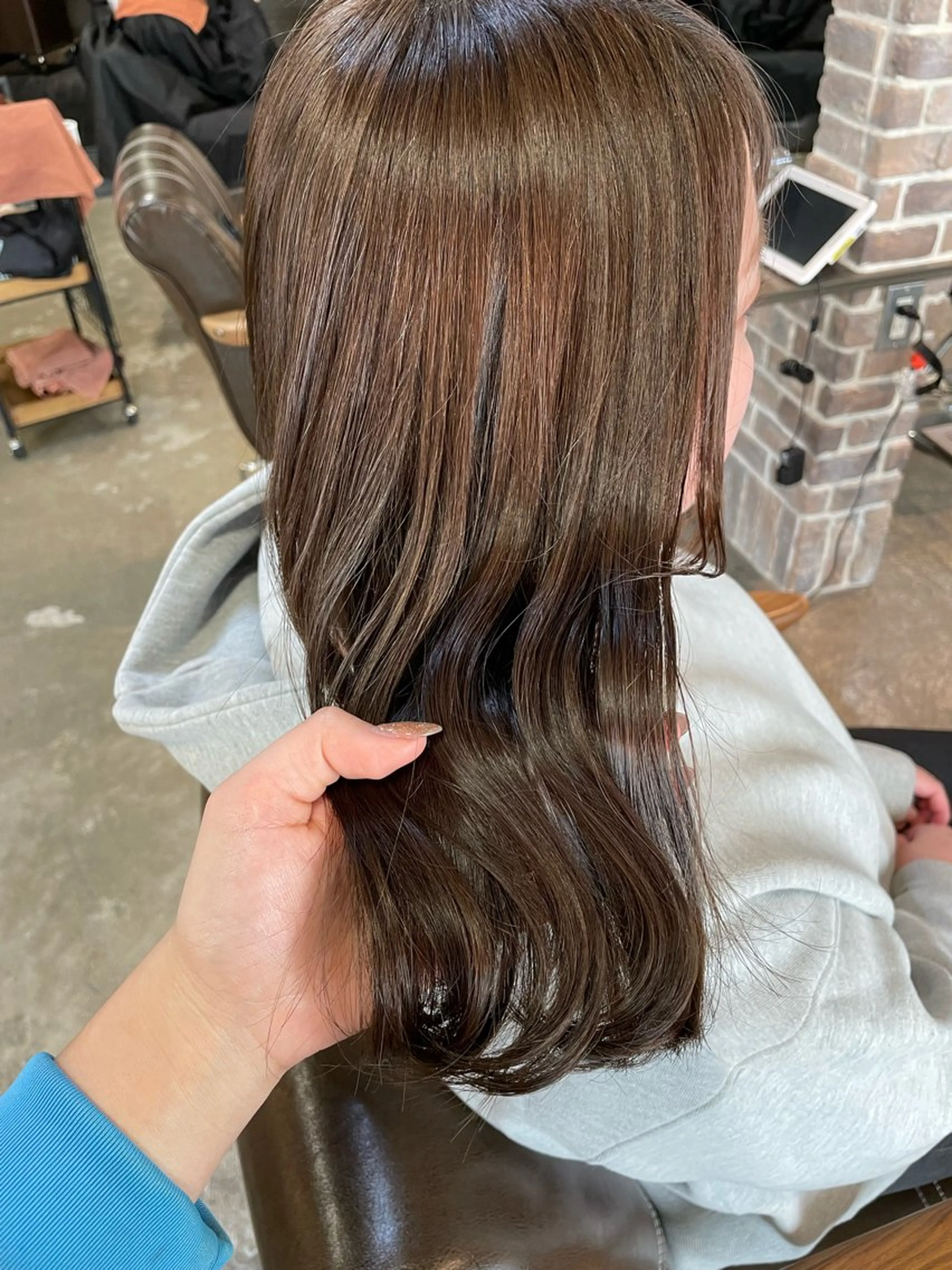 ミディアム カット ヘアカラー acroあべの店所属・🧸顔周りカット /透明感🎀のヘアスタイル