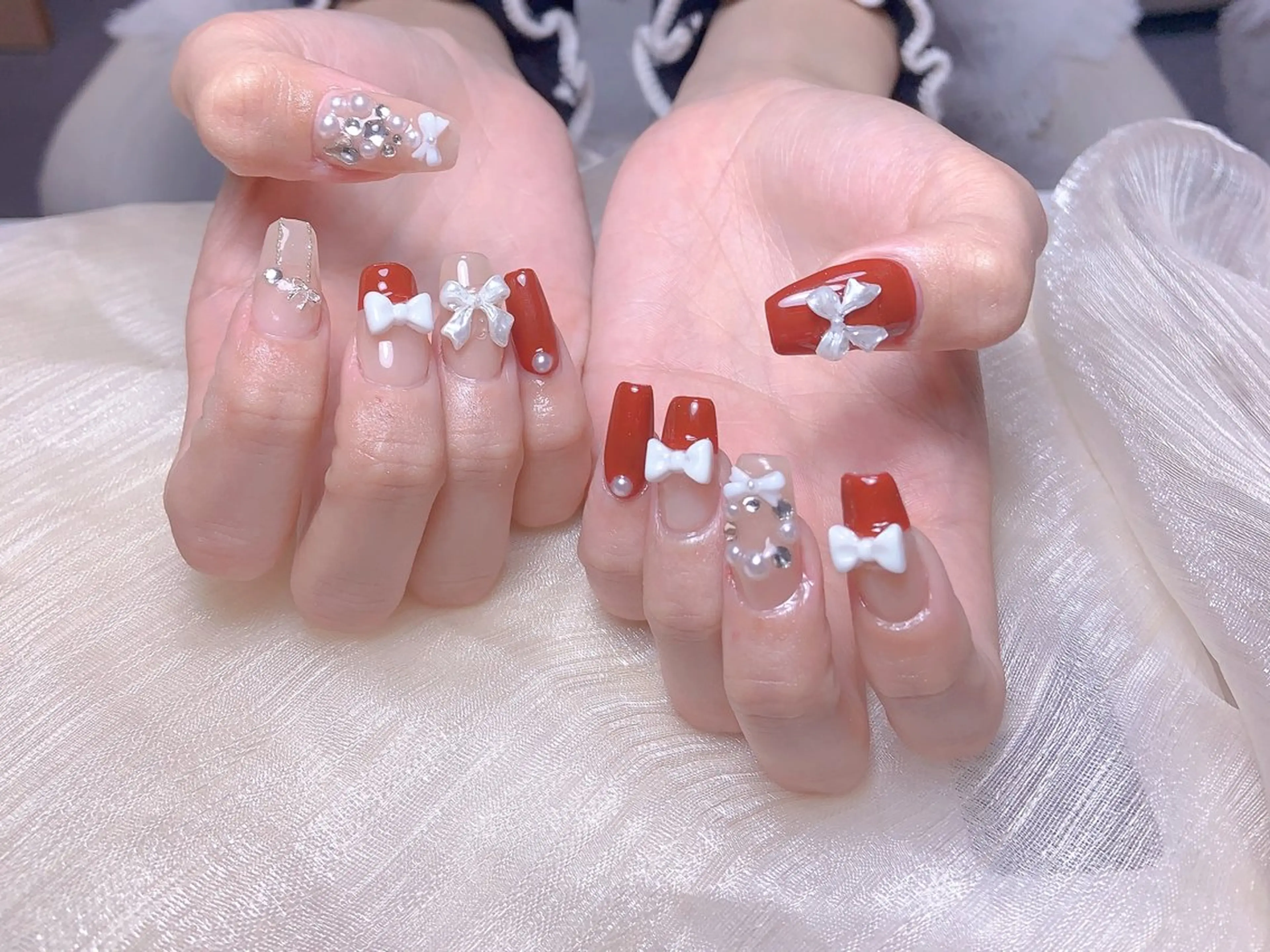 ネイル オーロラネイル チークネイル フレンチネイル ジェルネイル ガラスフレンチ ハンドネイル ハンドケア Nail Jolie所属・Nail Jolieのネイルデザイン