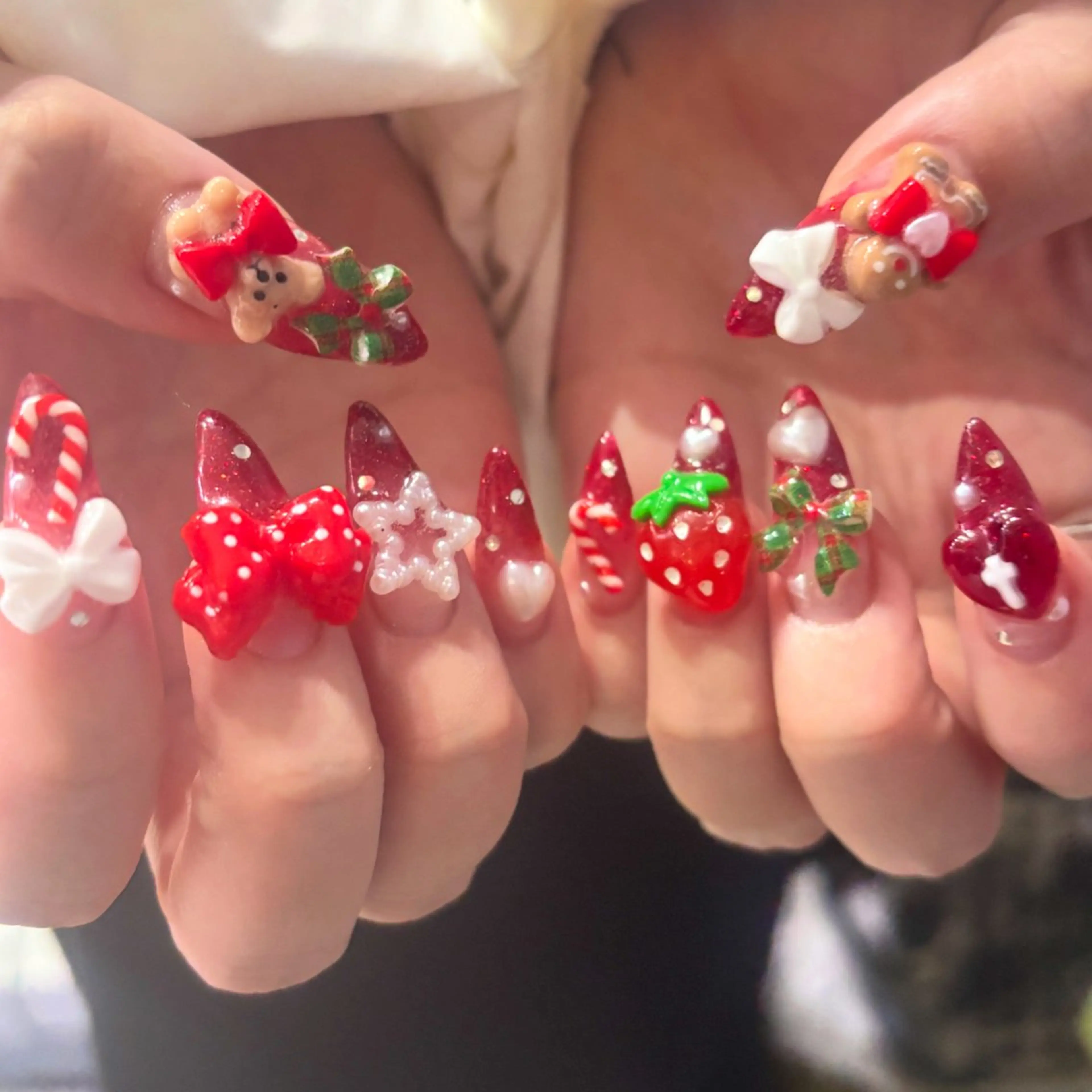 ネイル ハンドネイル フットネイル 栗田 ゆう子のネイルデザイン