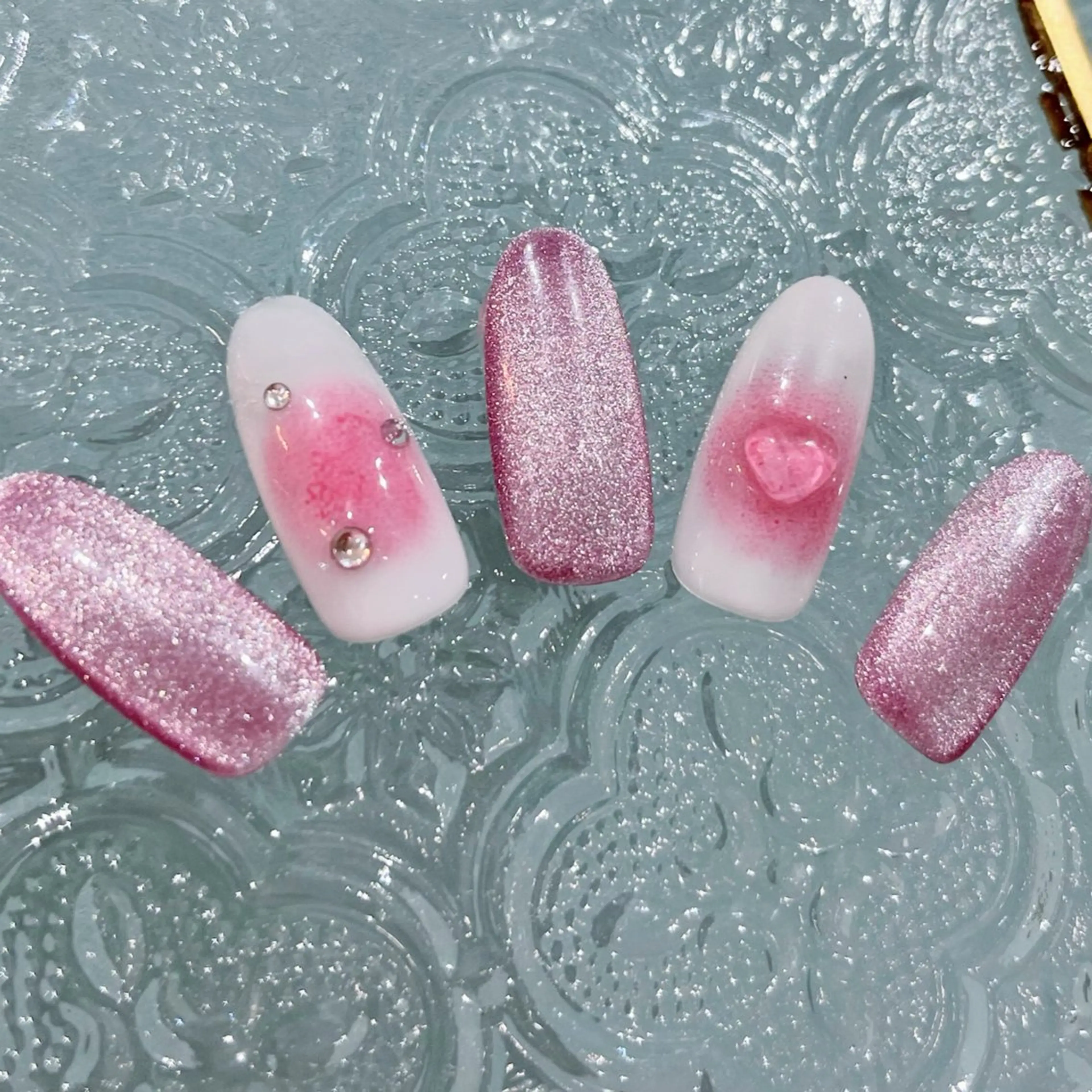 【マグネットネイル ✕ チークネイル/オフあり】店舗限定デザインの写真