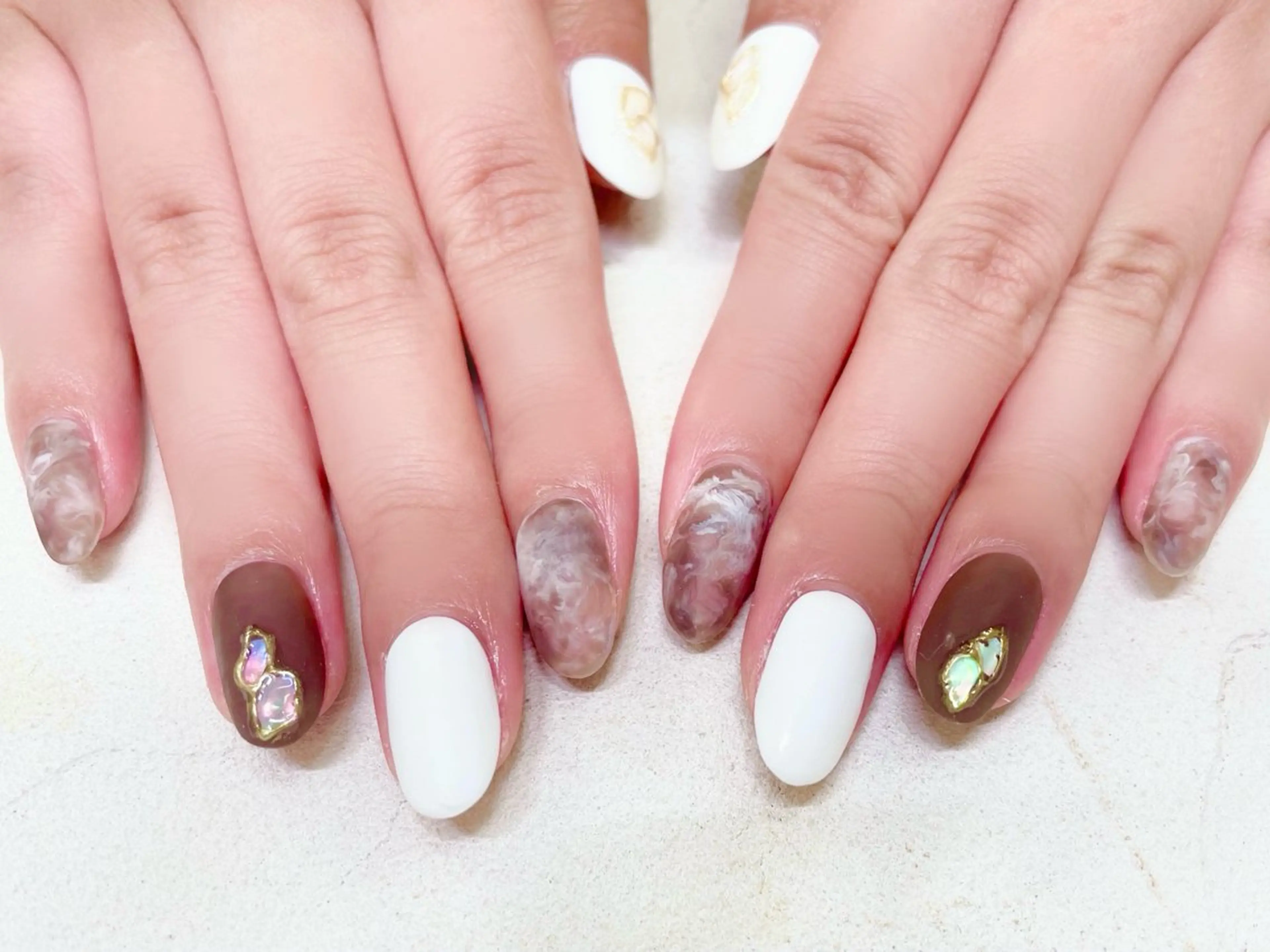 ネイル 大理石ネイル(マーブル) マットネイル ミラーネイル 持ち込み ハンドネイル ビアンカ金町店 中島　せり菜のネイルデザイン