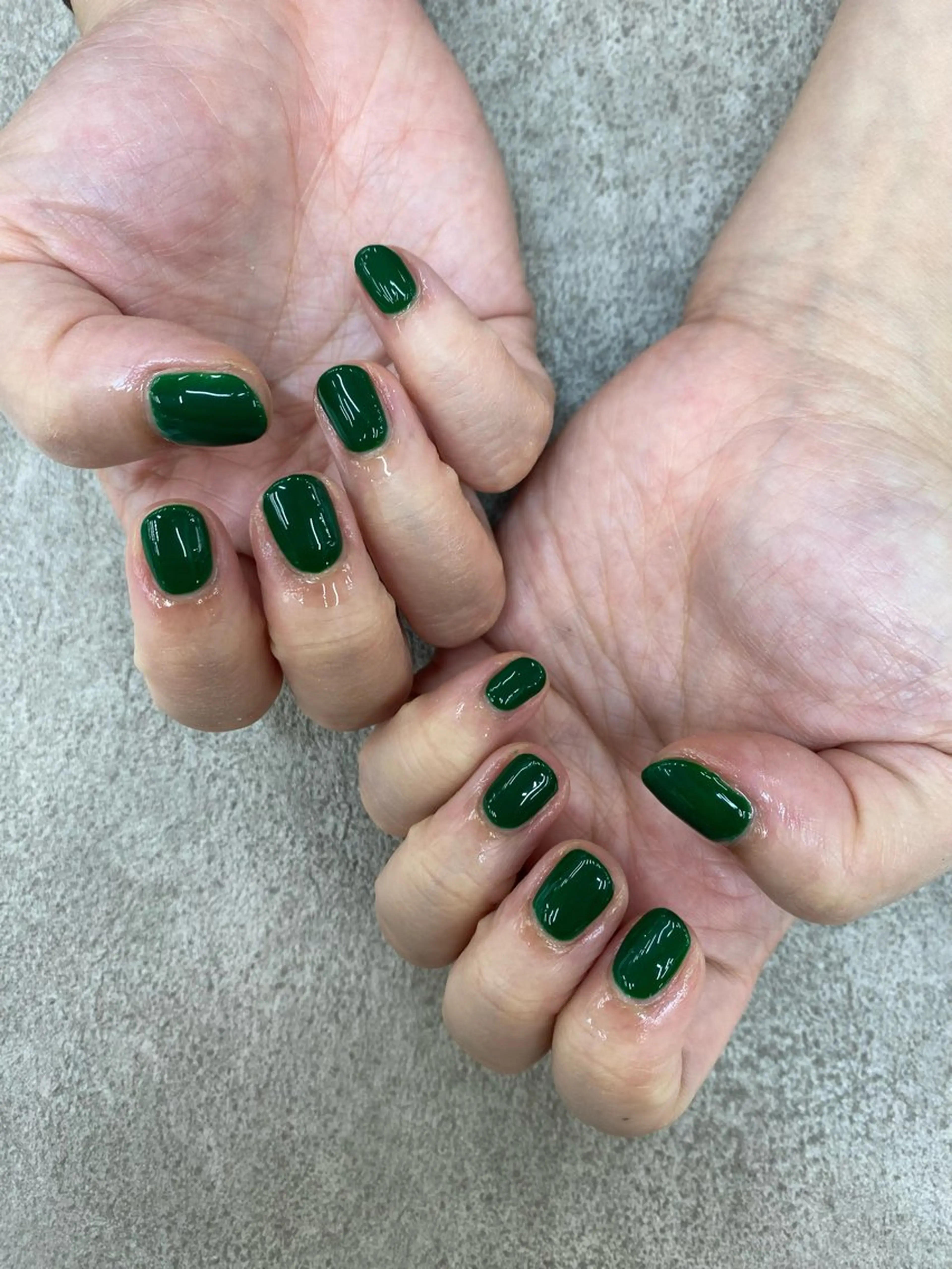 ネイル グリーン MAXKELLY AIのネイルデザイン