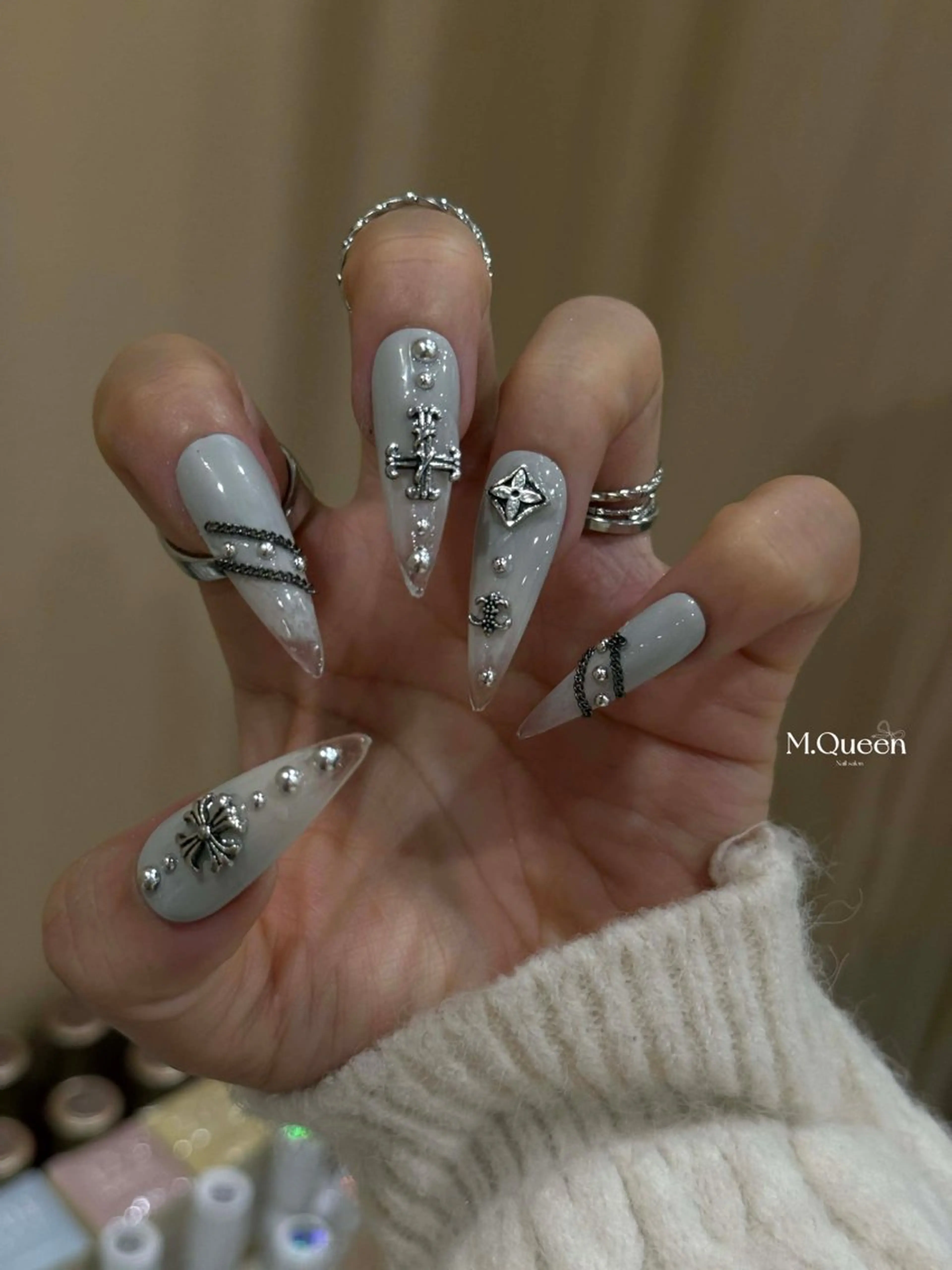 ネイル ハンドネイル MQueenネイルサロン所属・MQueen ネイルサロンのネイルデザイン