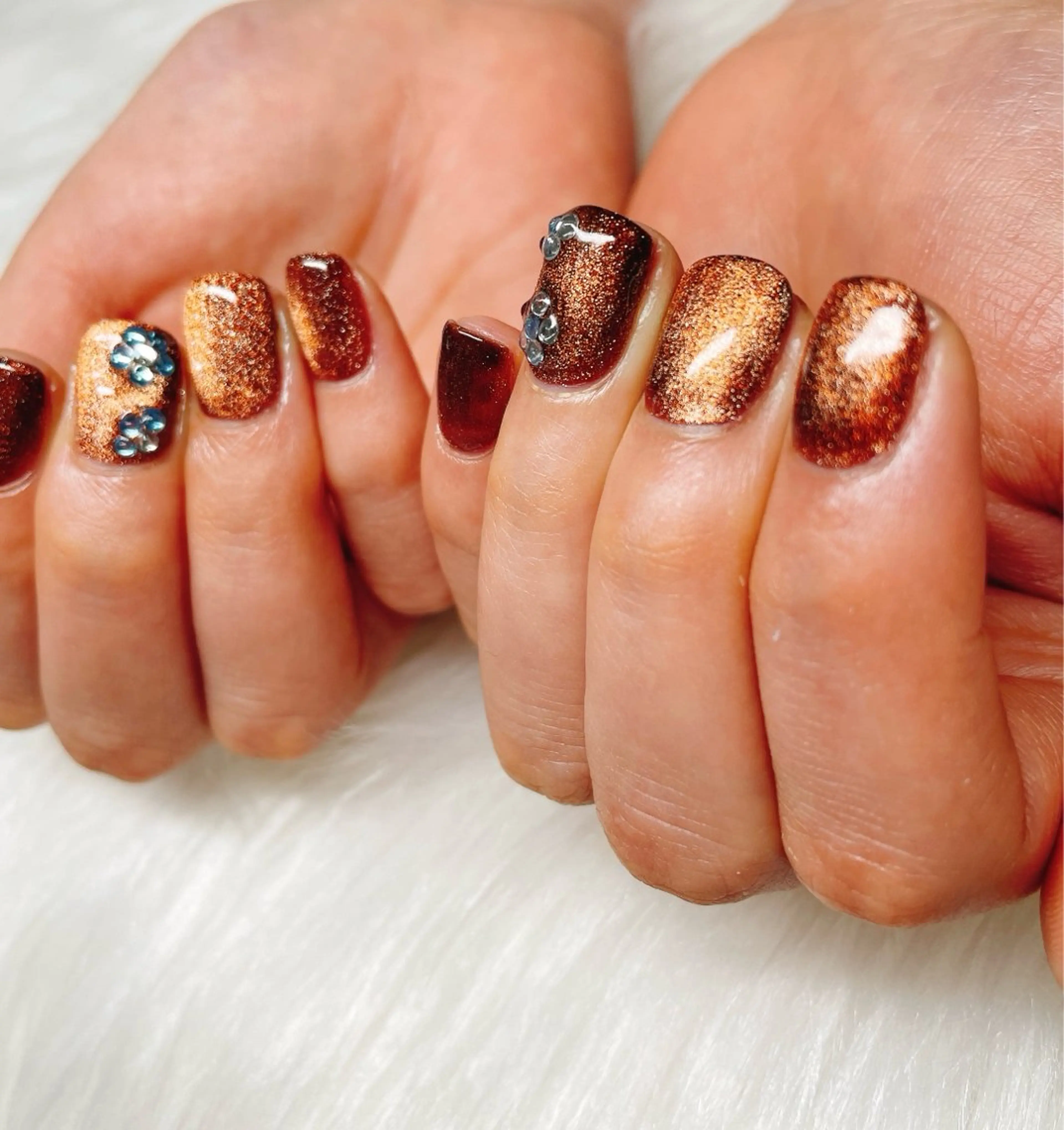 ネイル アートネイル マグネットネイル シンプルネイル ストーンネイル Beauty salon 100＋大鳥居店所属・100＋大鳥居店 MIKAのネイルデザイン