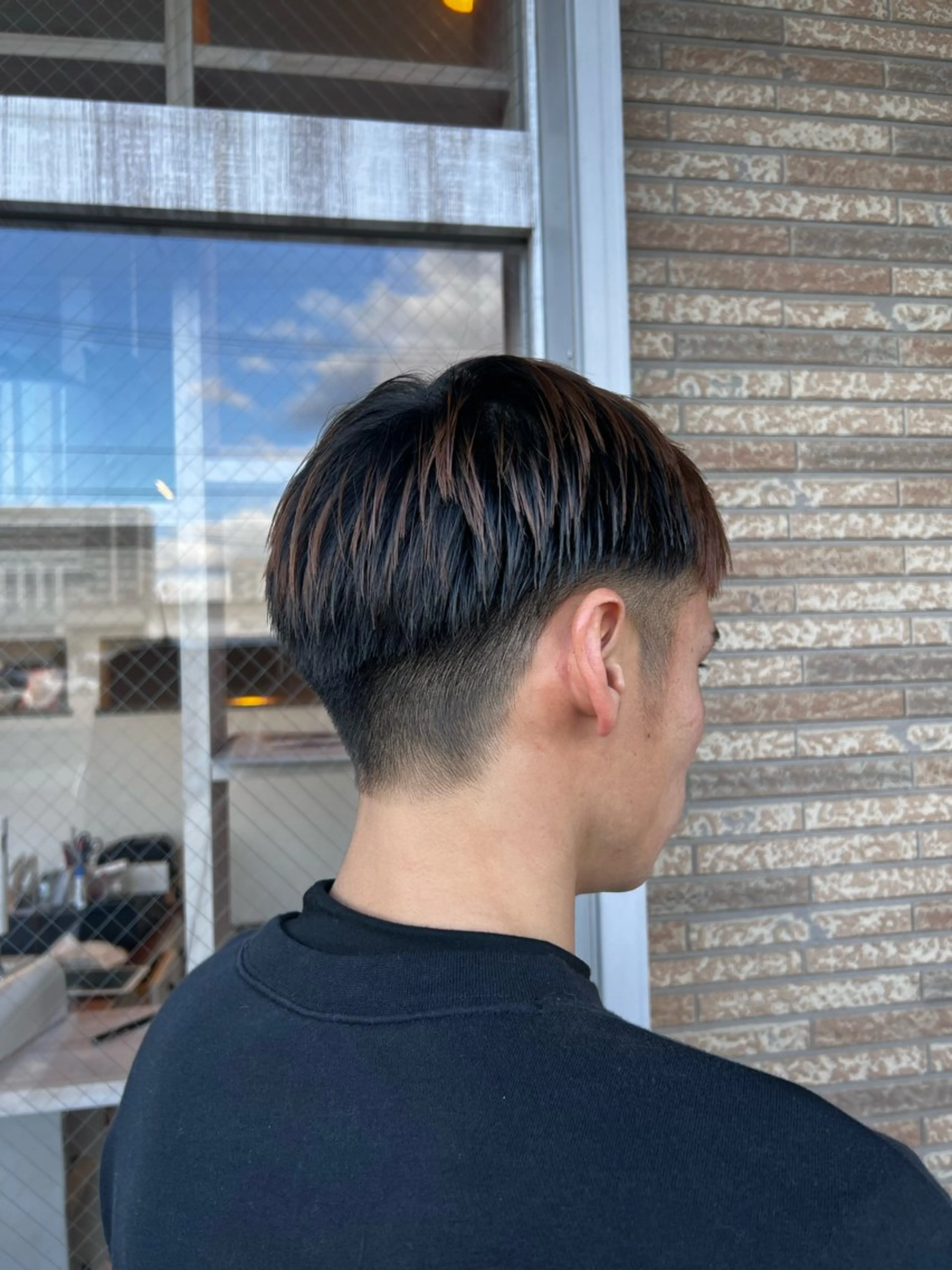 メンズ ツーブロック 刈り上げ カット 佐藤 茉実のヘアスタイル