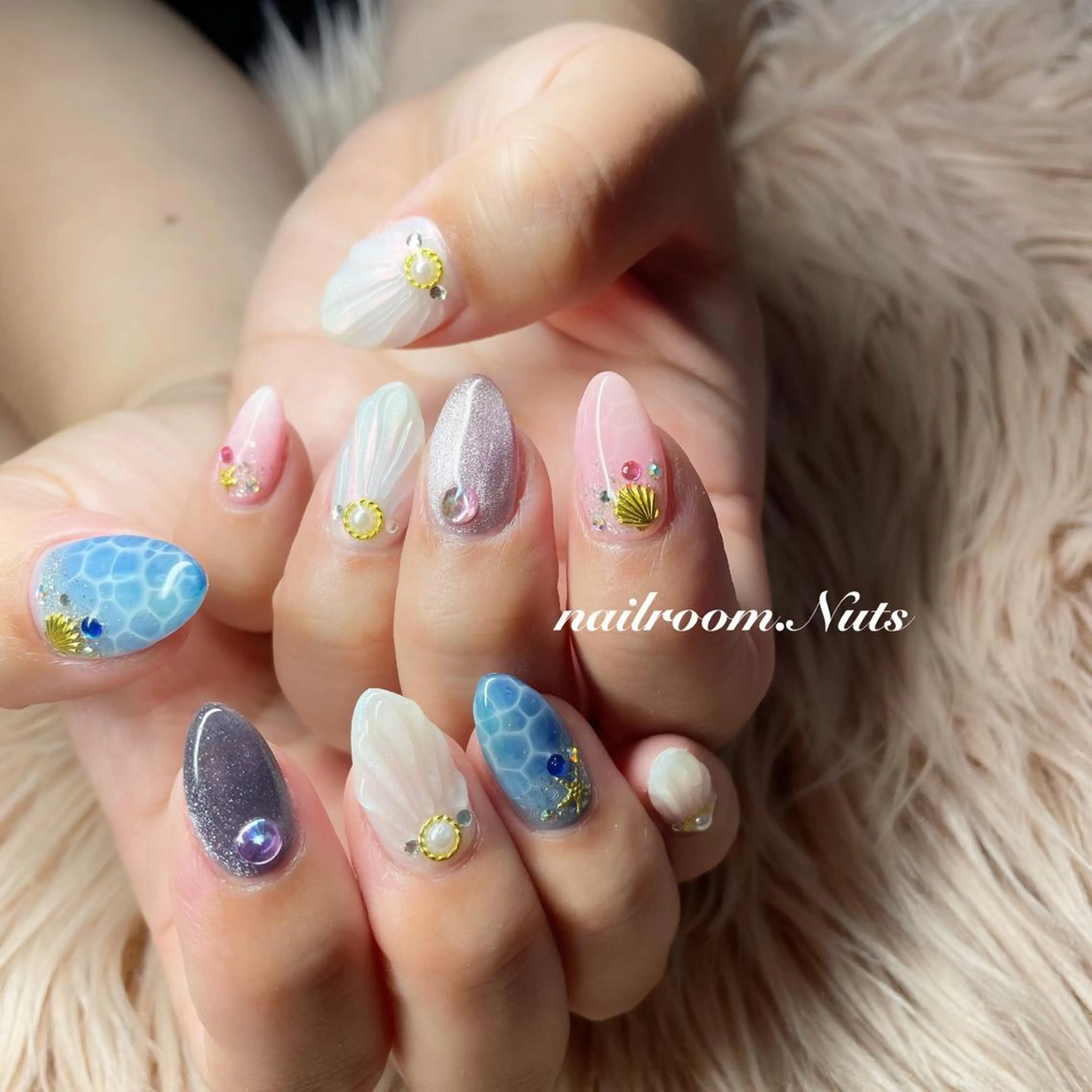ネイル ハンドネイル nailsalon Nutsのネイルデザイン