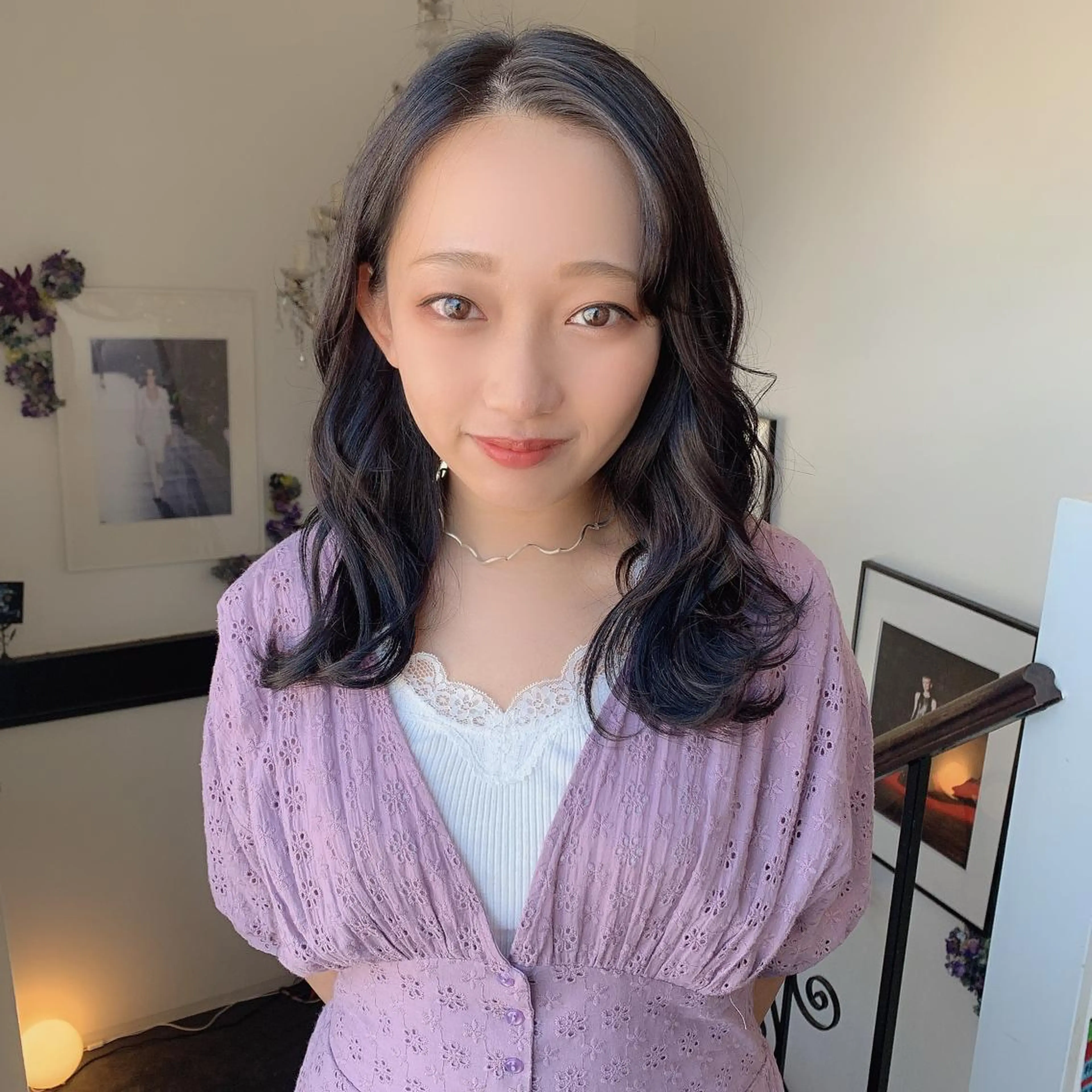 セミロング カラー ディープラベンダー ラベンダーカラー 袴田 伊代のヘアスタイル