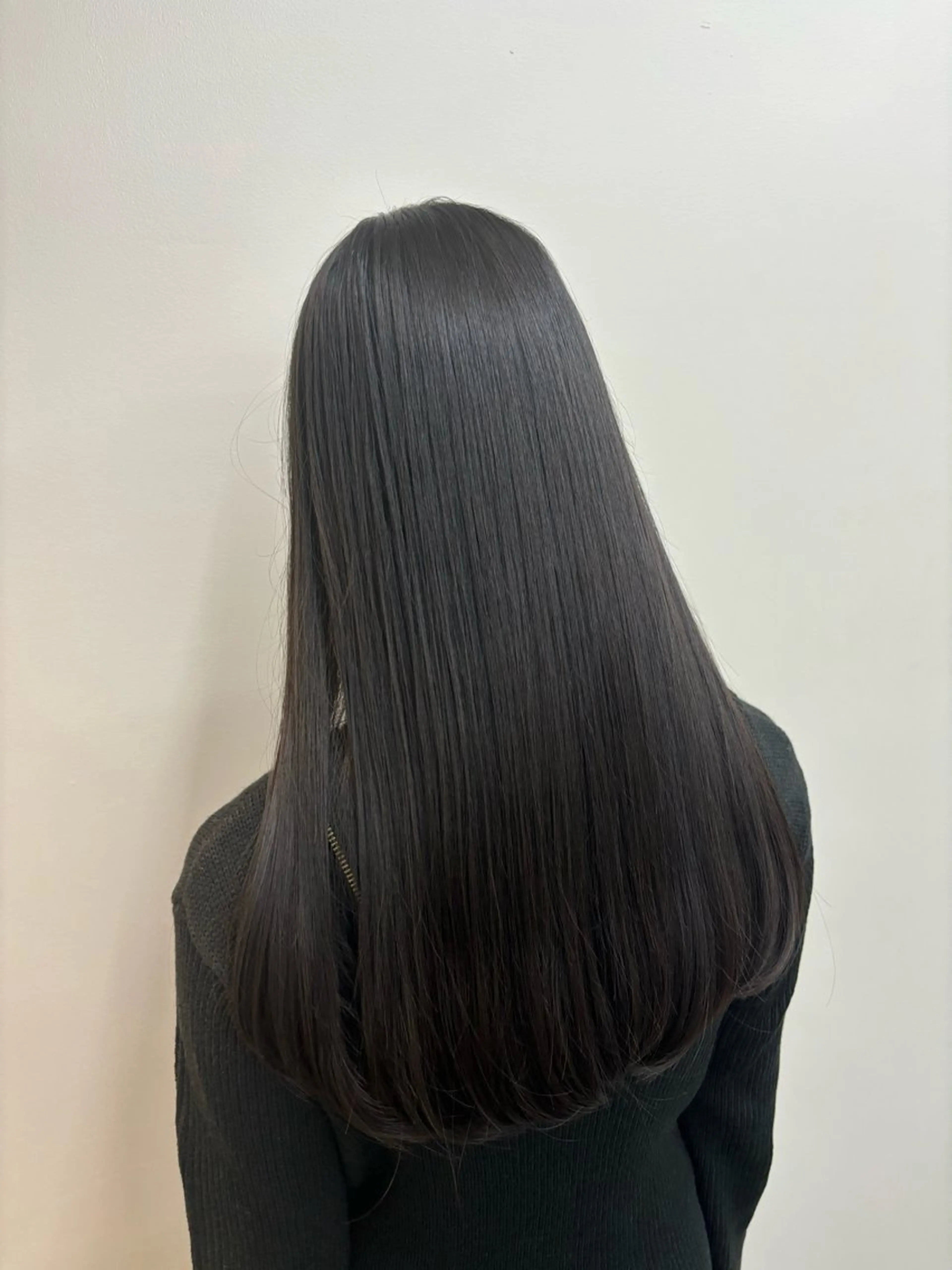 圧倒的艶を👑地毛風艶髪ストレート(髪質改善) + 似合わカット×毛髪補強トリートメント¥29,900→¥24,800の写真