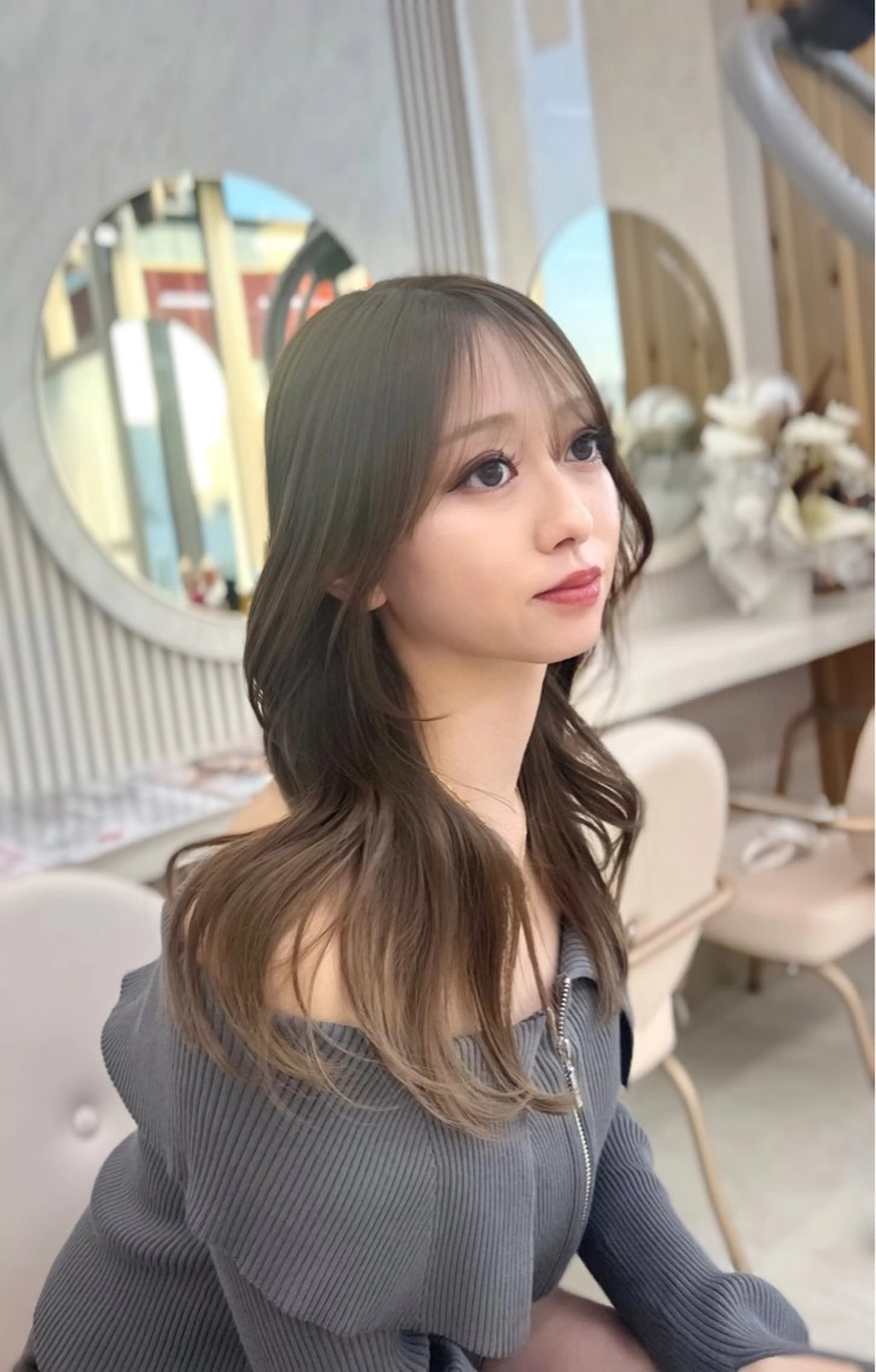 ロング カット ヘアカラー トリートメント レイヤーカット/ 顔まわり/アオイのヘアスタイル