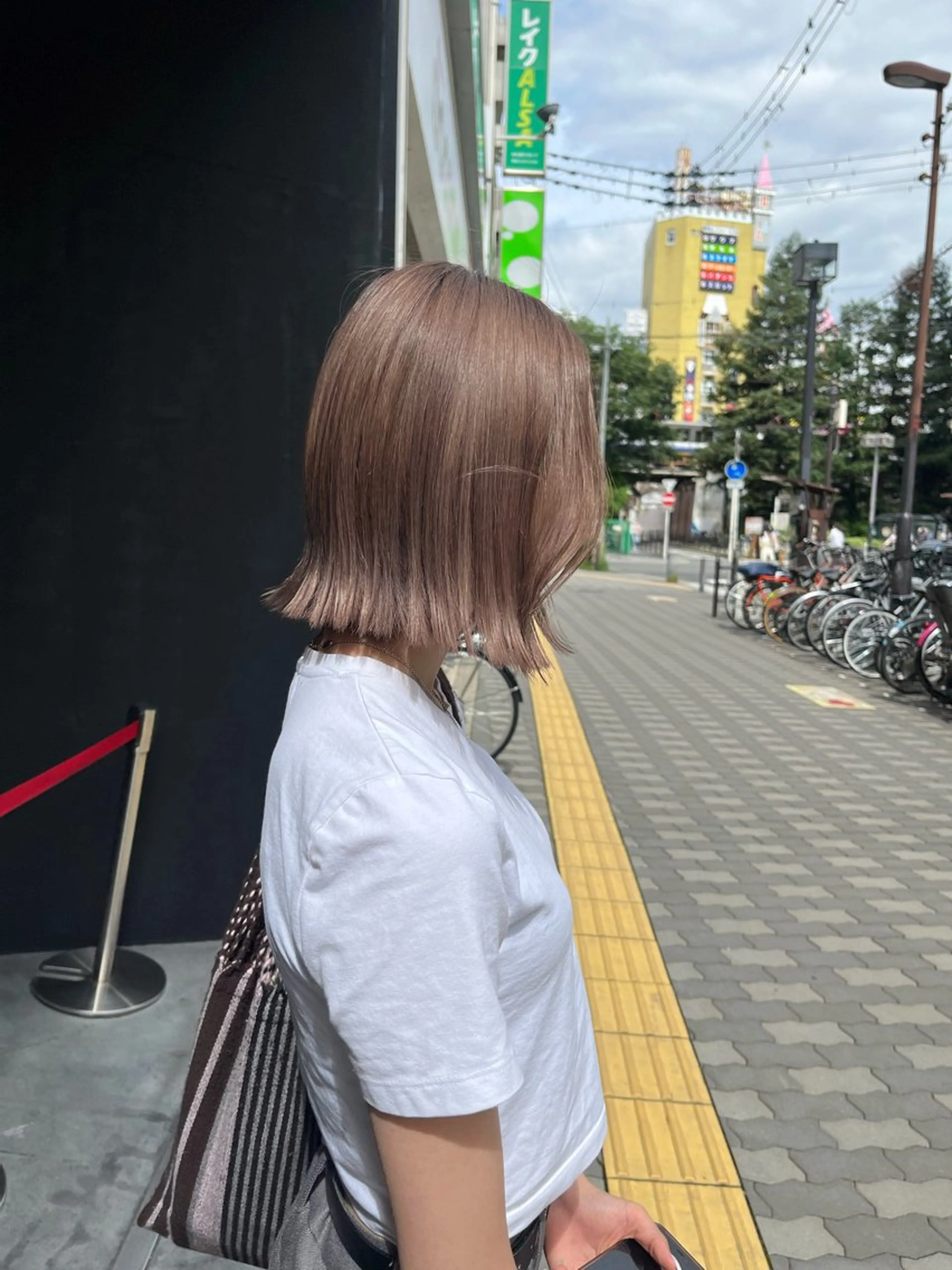 ショート カラー Neale. ユメのヘアスタイル