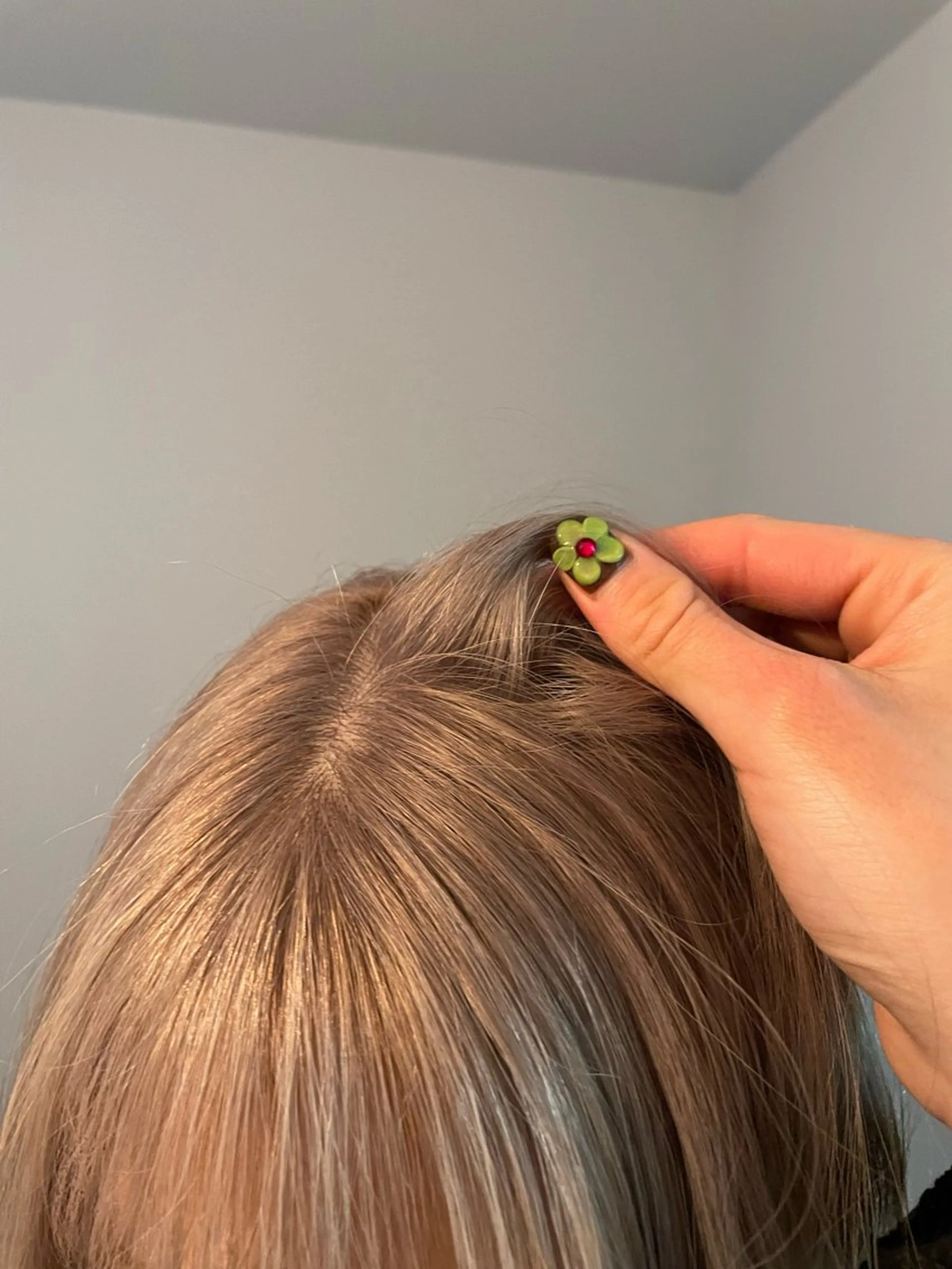 ロング カラー グレージュ ヘアカラー トリートメント カットモデル/ ハイトーン/ゆうあのヘアスタイル