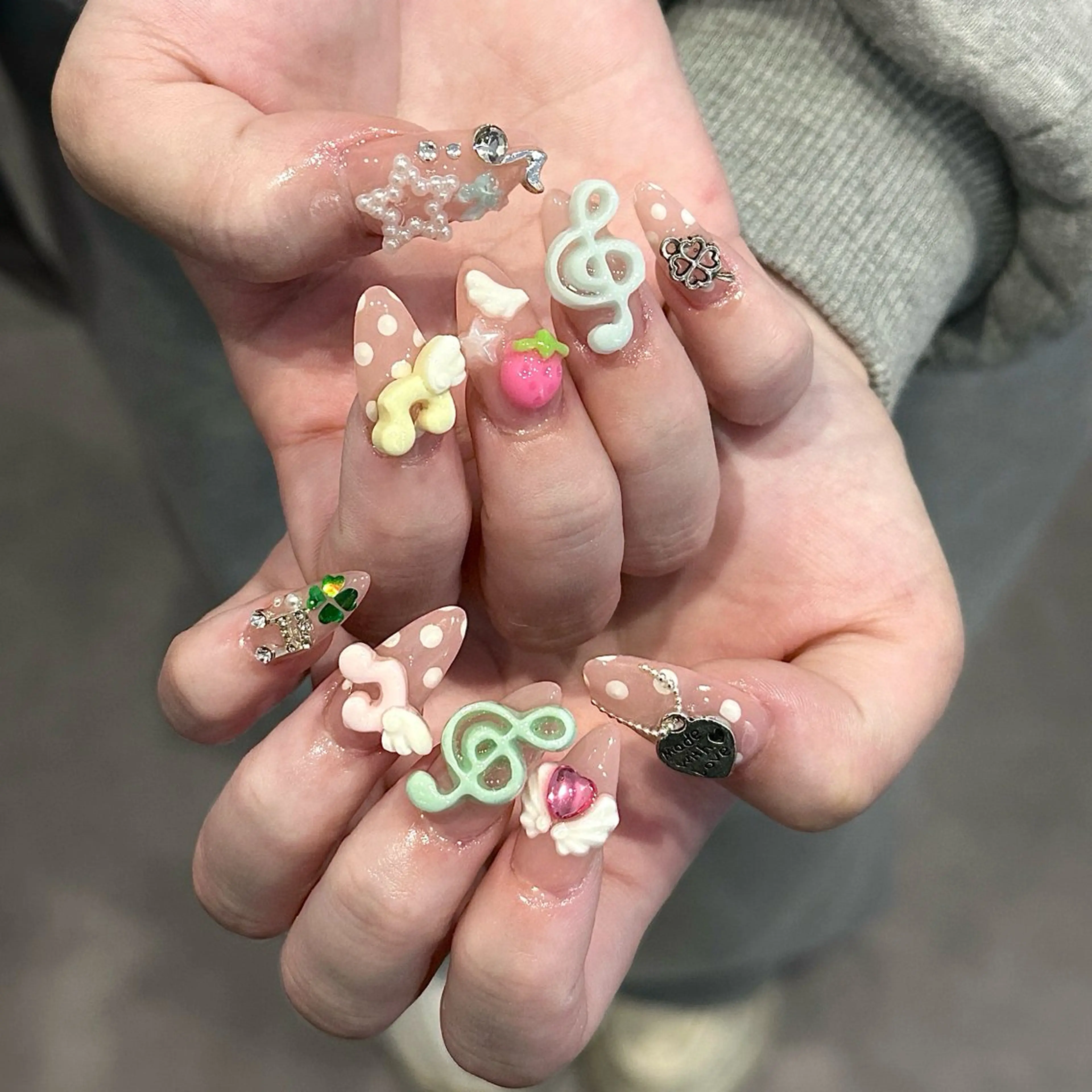 パーツ330種類♪アート10本＋有料パーツ乗せ放題☆.*˚の写真