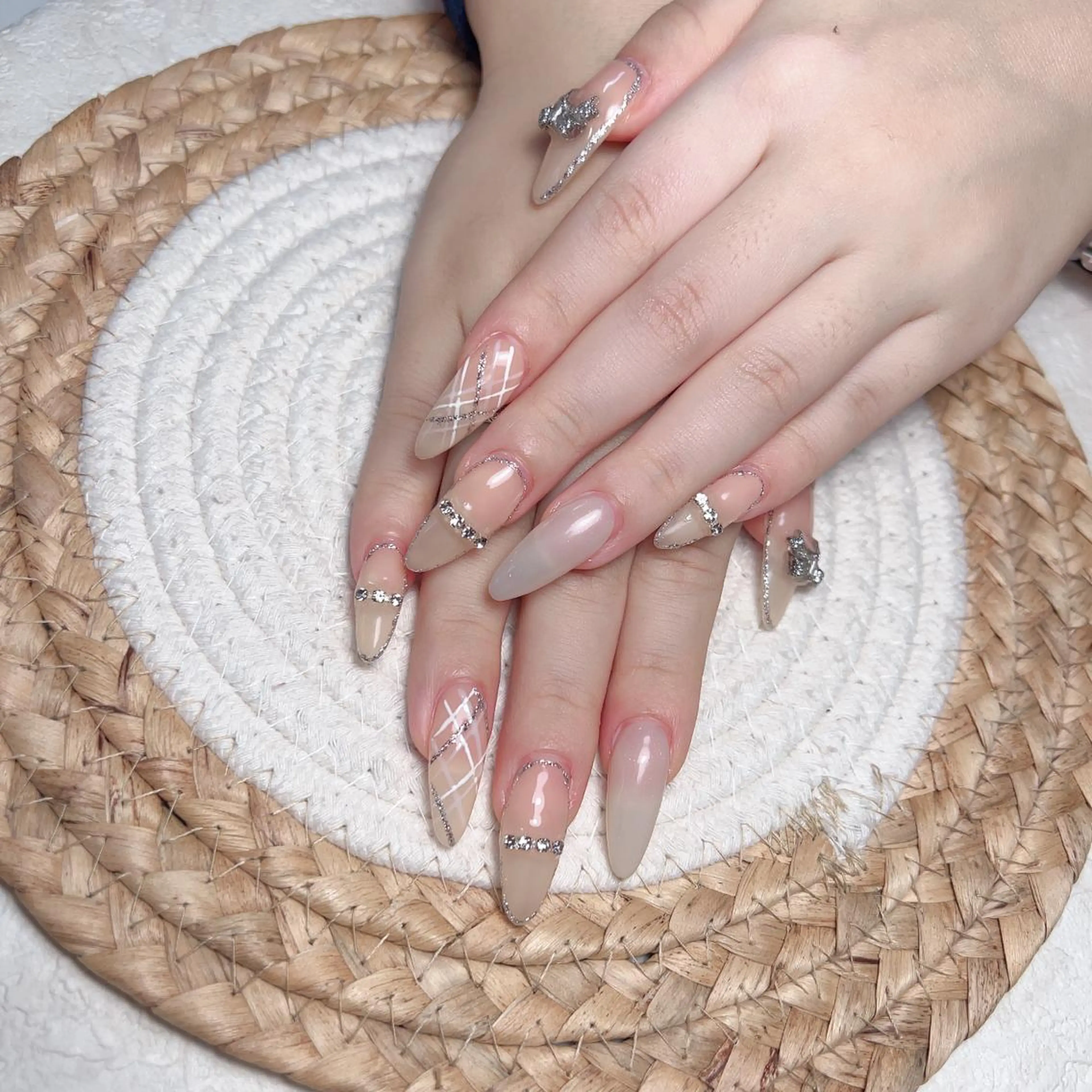 ネイル ハンドネイル M🌷nail 長さだし専門店のネイルデザイン