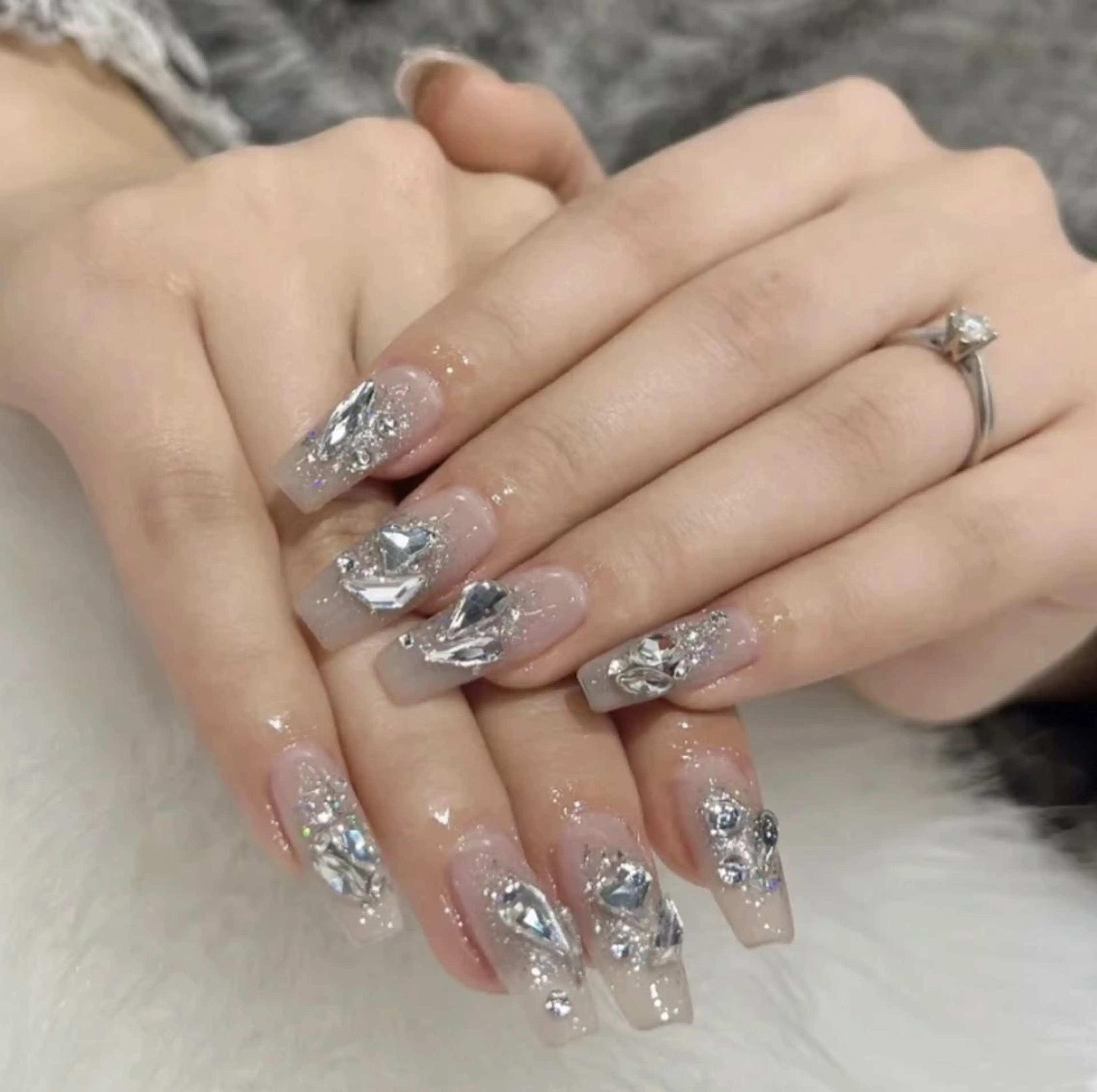 ネイル アートネイル 長さ出し ネイルチップ Queens ゲンのネイルデザイン